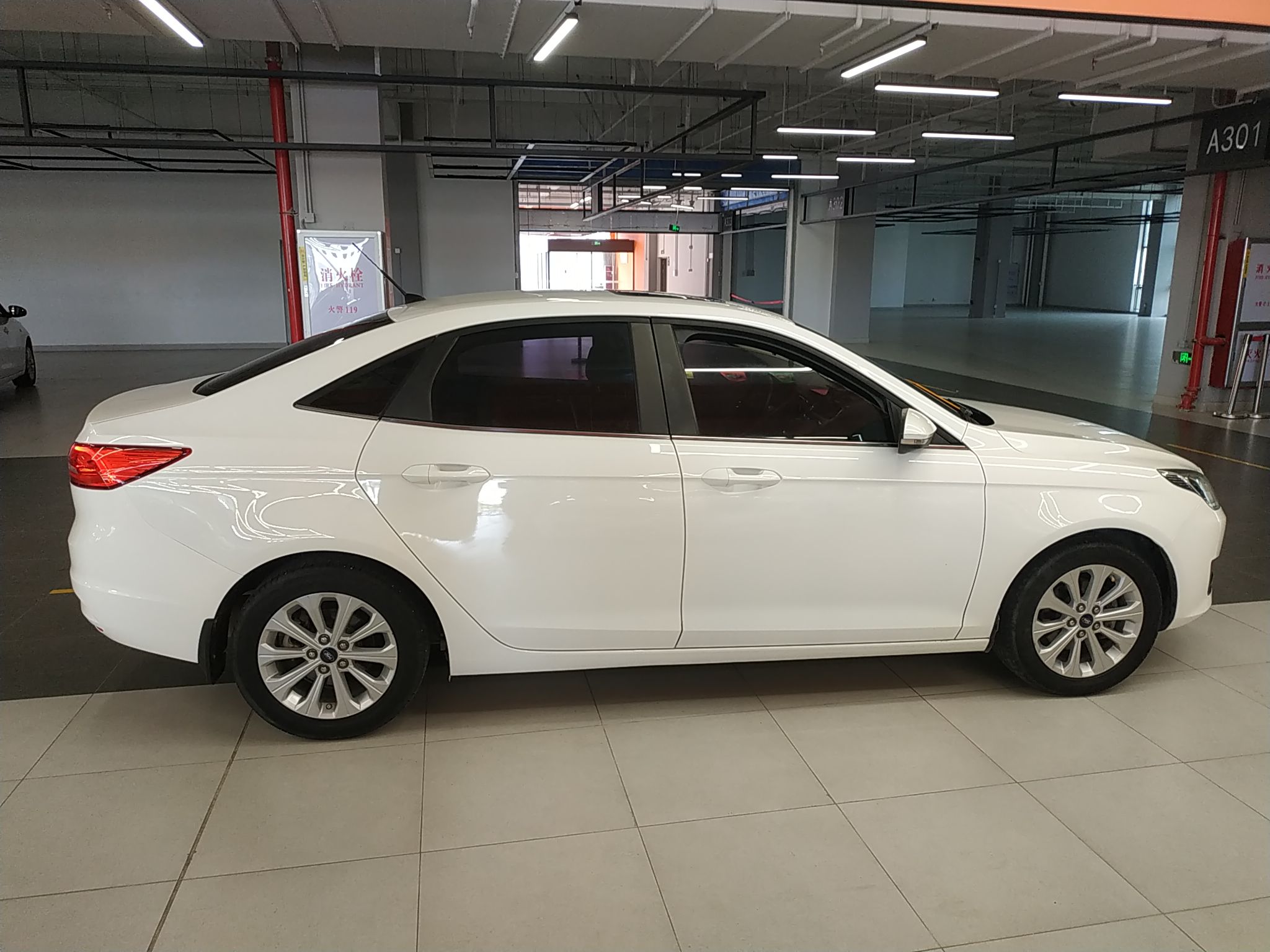 福特 福睿斯 2015款 1.5L 自动时尚型