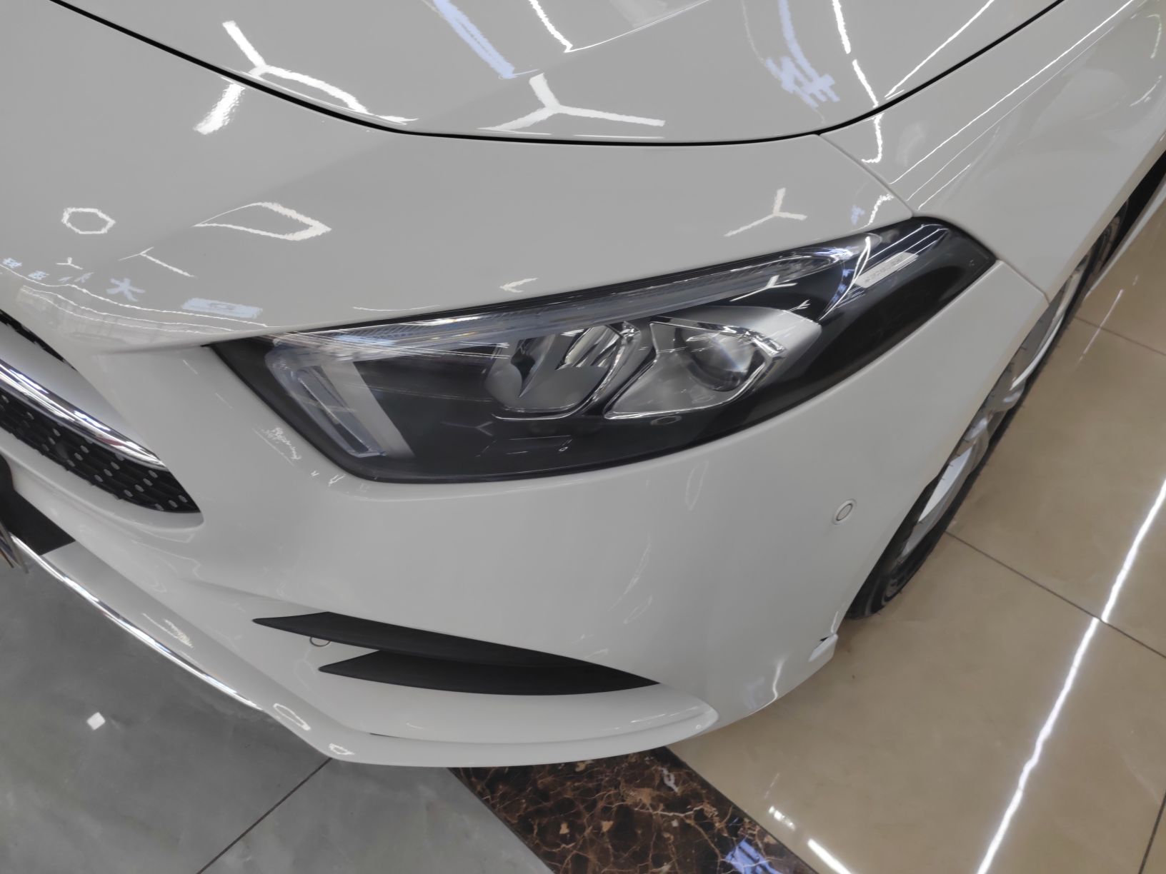 奔驰A级 2020款 改款 A 200 L 运动轿车动感型