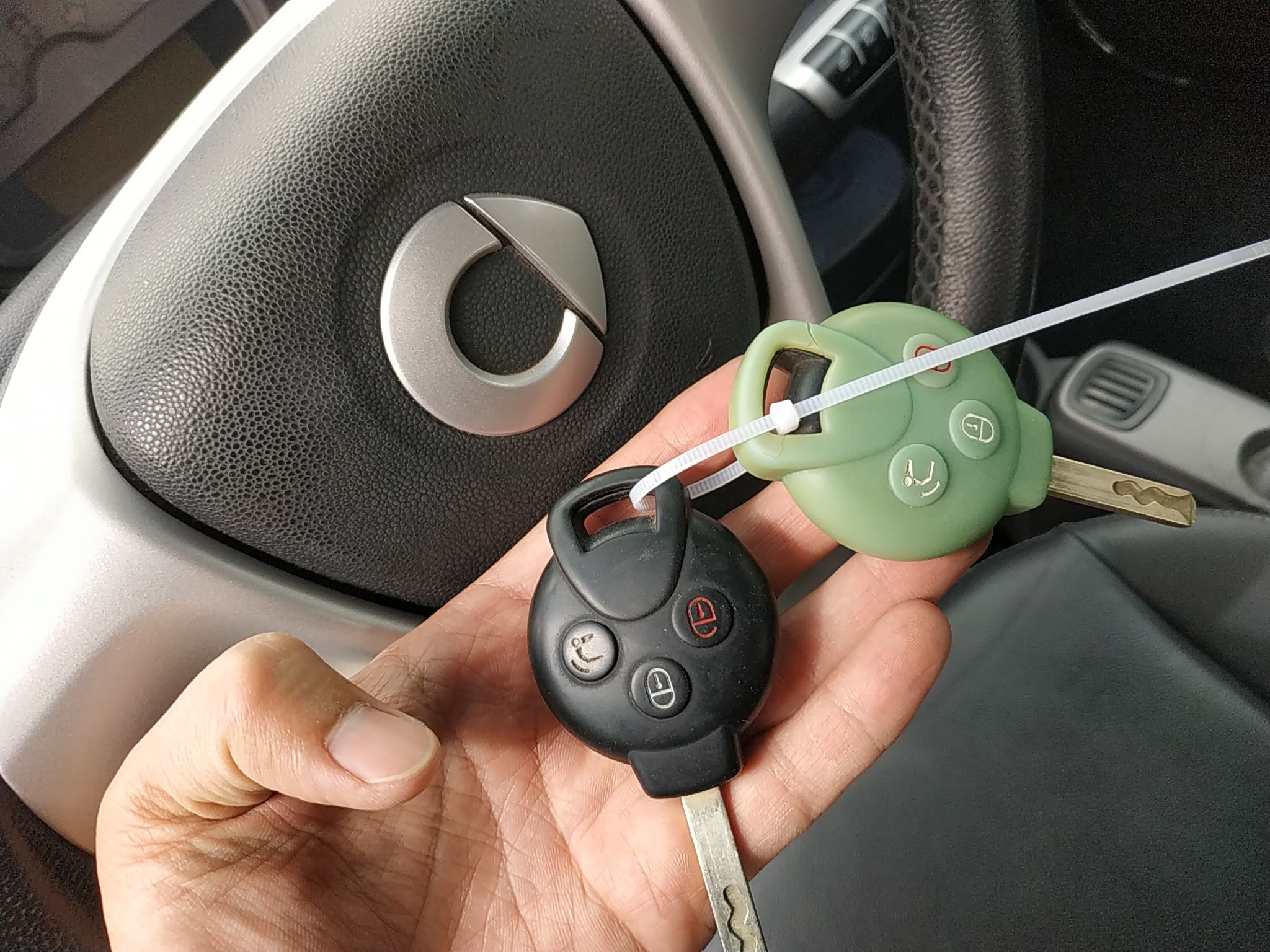 smart fortwo 2011款 1.0T 硬顶激情版