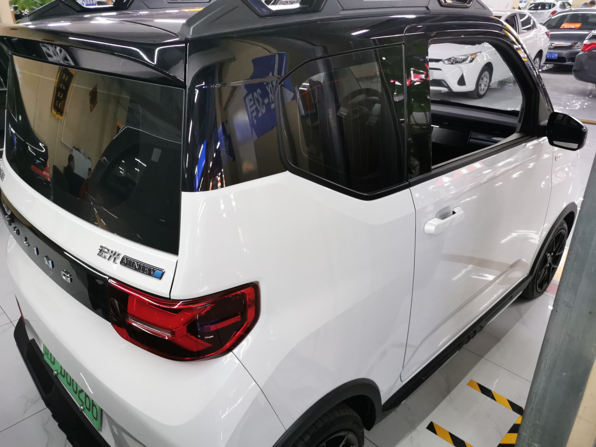 五菱汽车 宏光MINI EV 2022款 GAMEBOY 200km 玩乐款