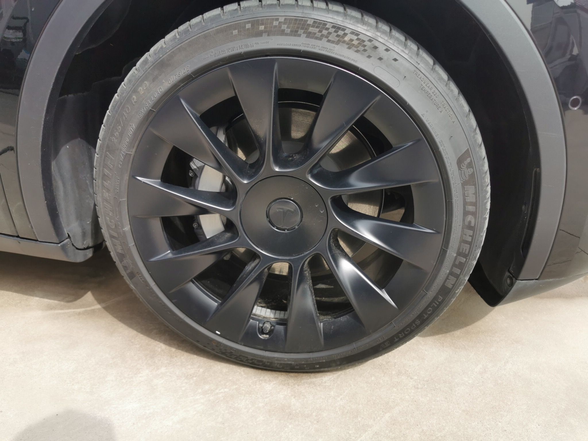 特斯拉 Model Y 2021款 标准续航后驱版