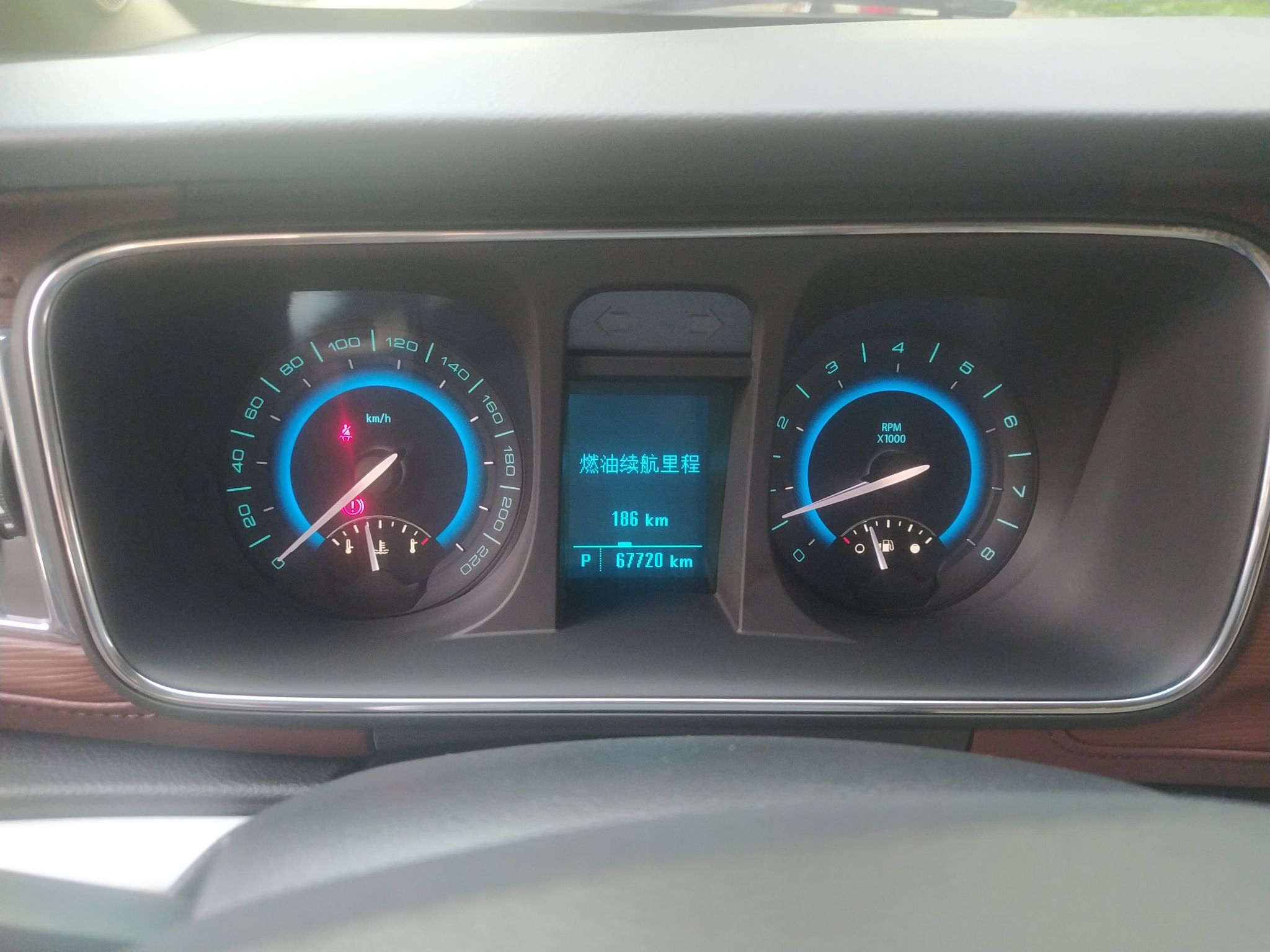 别克GL8 2014款 3.0L XT豪华商务旗舰版