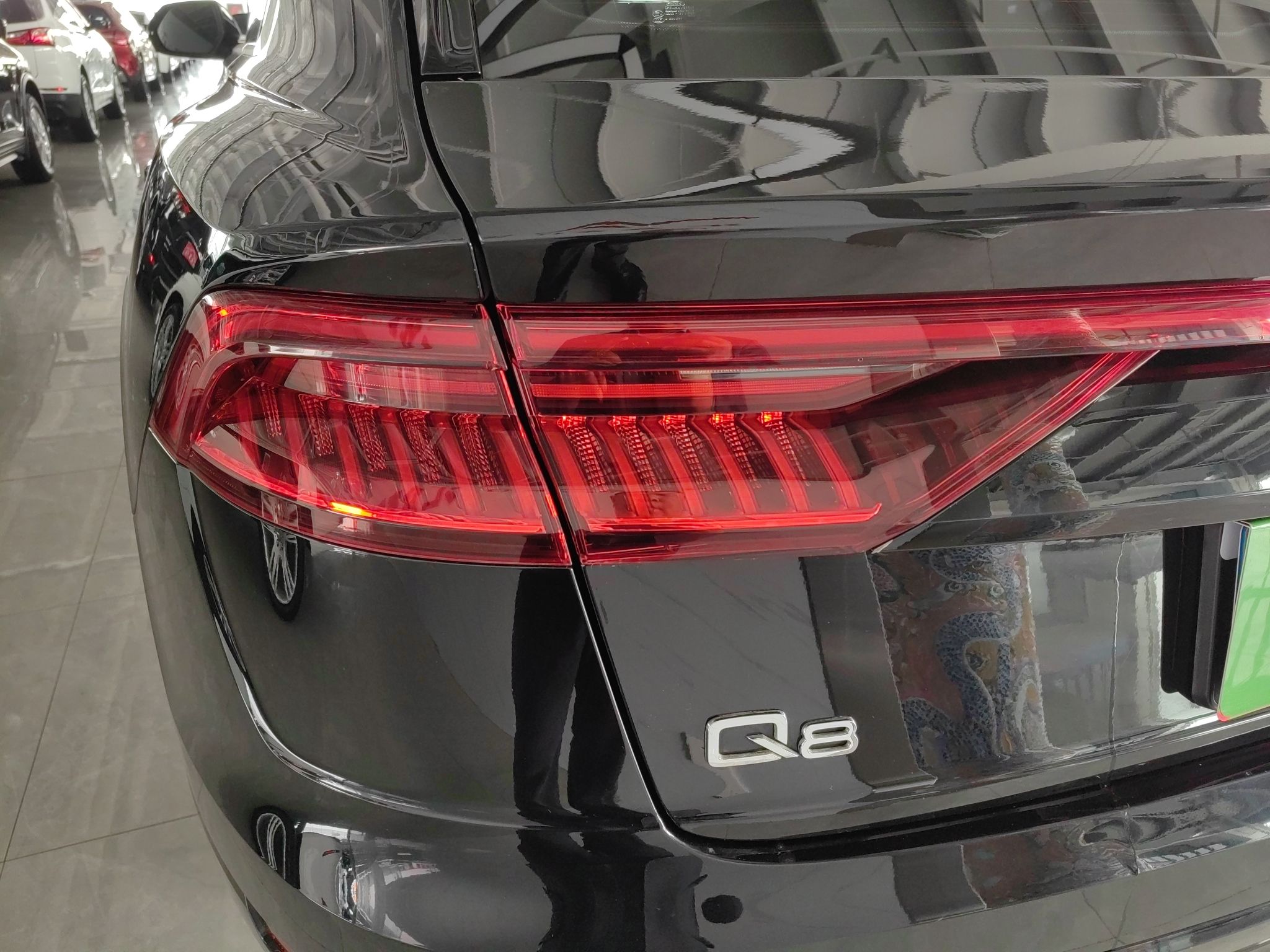 奥迪Q8 2019款 45 TFSI 豪华致雅型(进口)