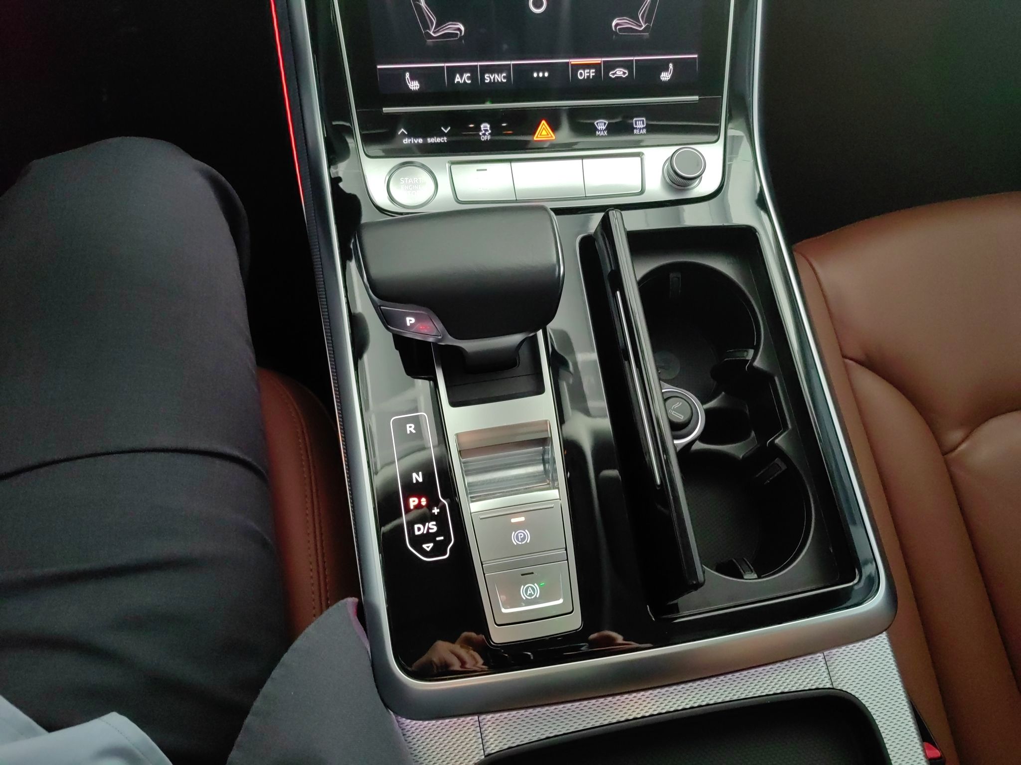 奥迪Q8 2019款 45 TFSI 豪华致雅型(进口)