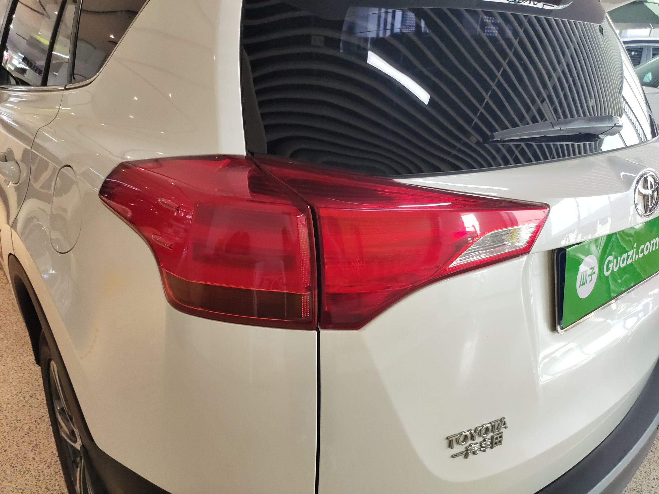 丰田 RAV4 2015款 2.0L CVT两驱风尚版