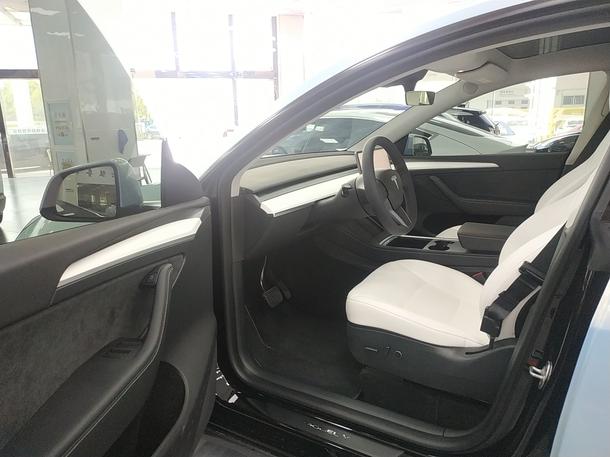 特斯拉 Model Y 2022款 改款 长续航全轮驱动版