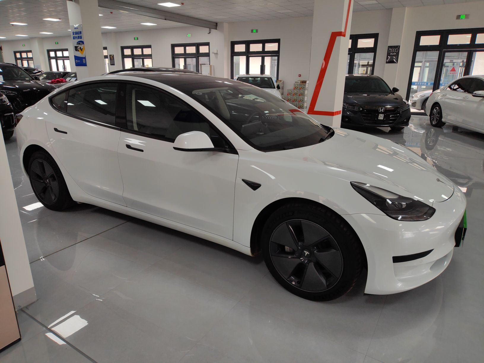 特斯拉 Model 3 2021款 改款 标准续航后驱升级版 3D1