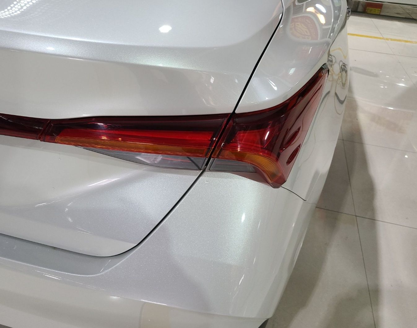 丰田 亚洲龙 2022款 2.0L 豪华版