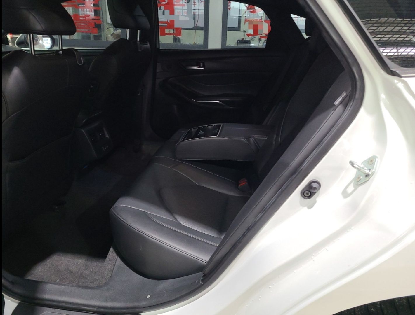 丰田 亚洲龙 2022款 2.0L 豪华版