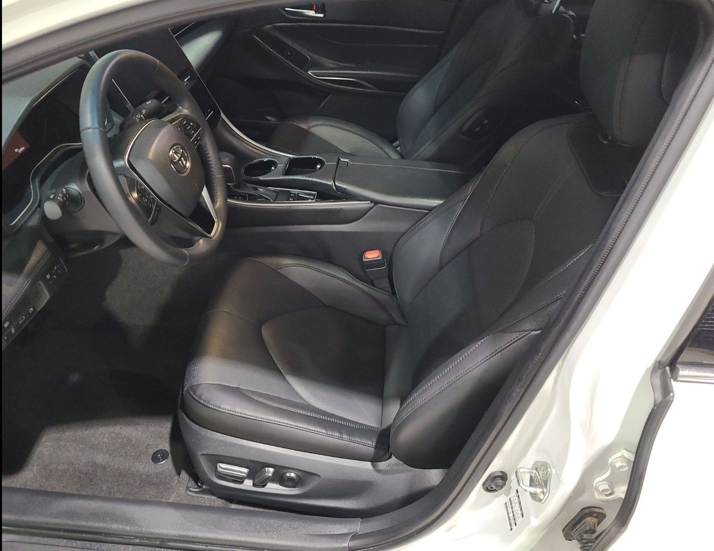 丰田 亚洲龙 2022款 2.0L 豪华版