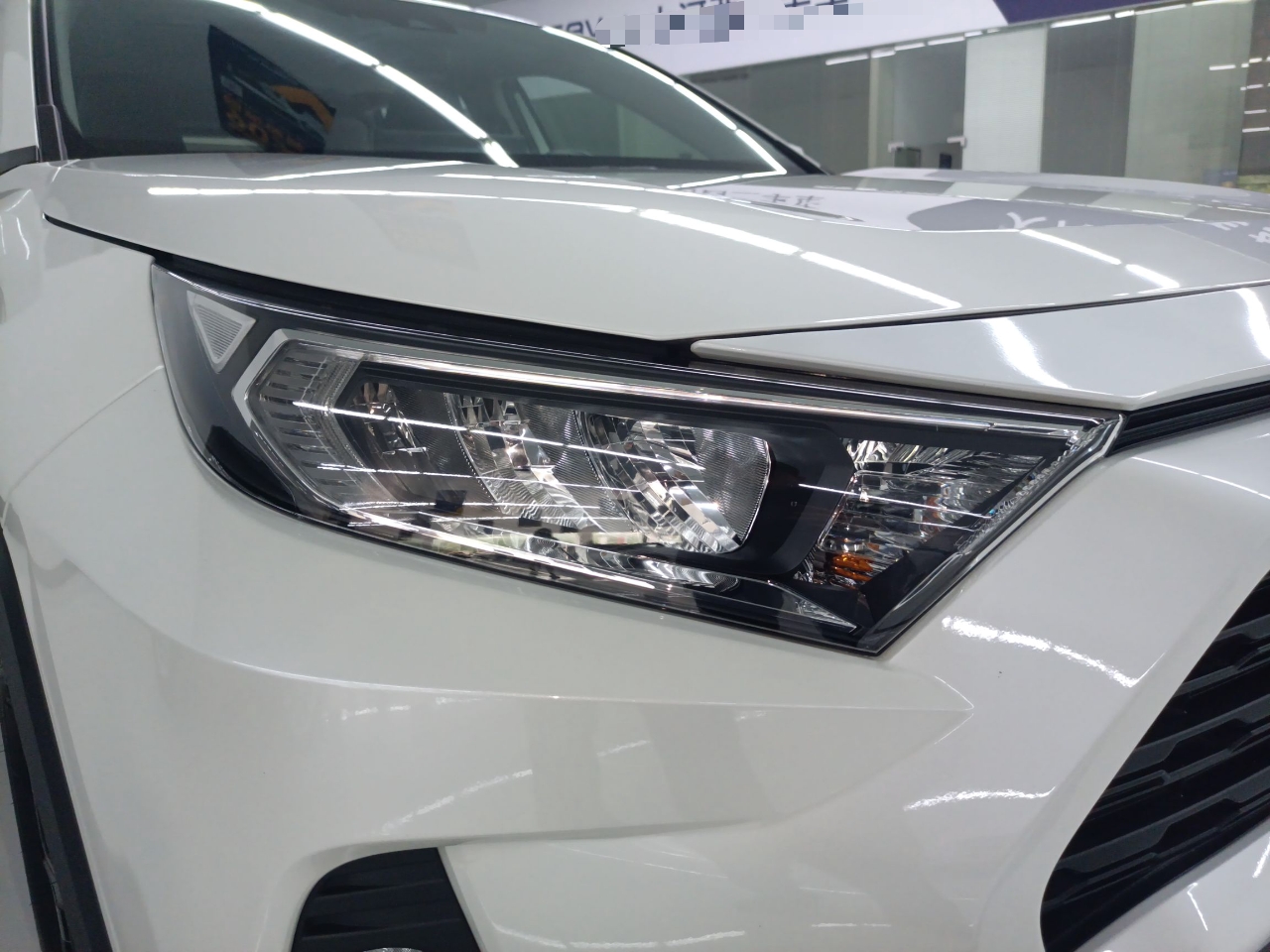 丰田 RAV4 2020款 双擎 2.5L CVT四驱精英PLUS版