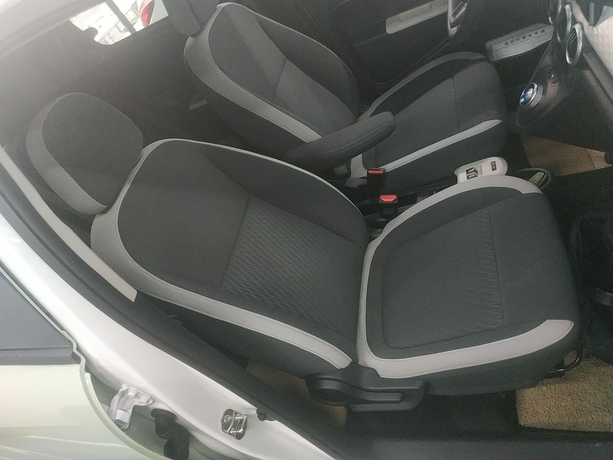 欧拉黑猫 2022款 301km 萌宠版