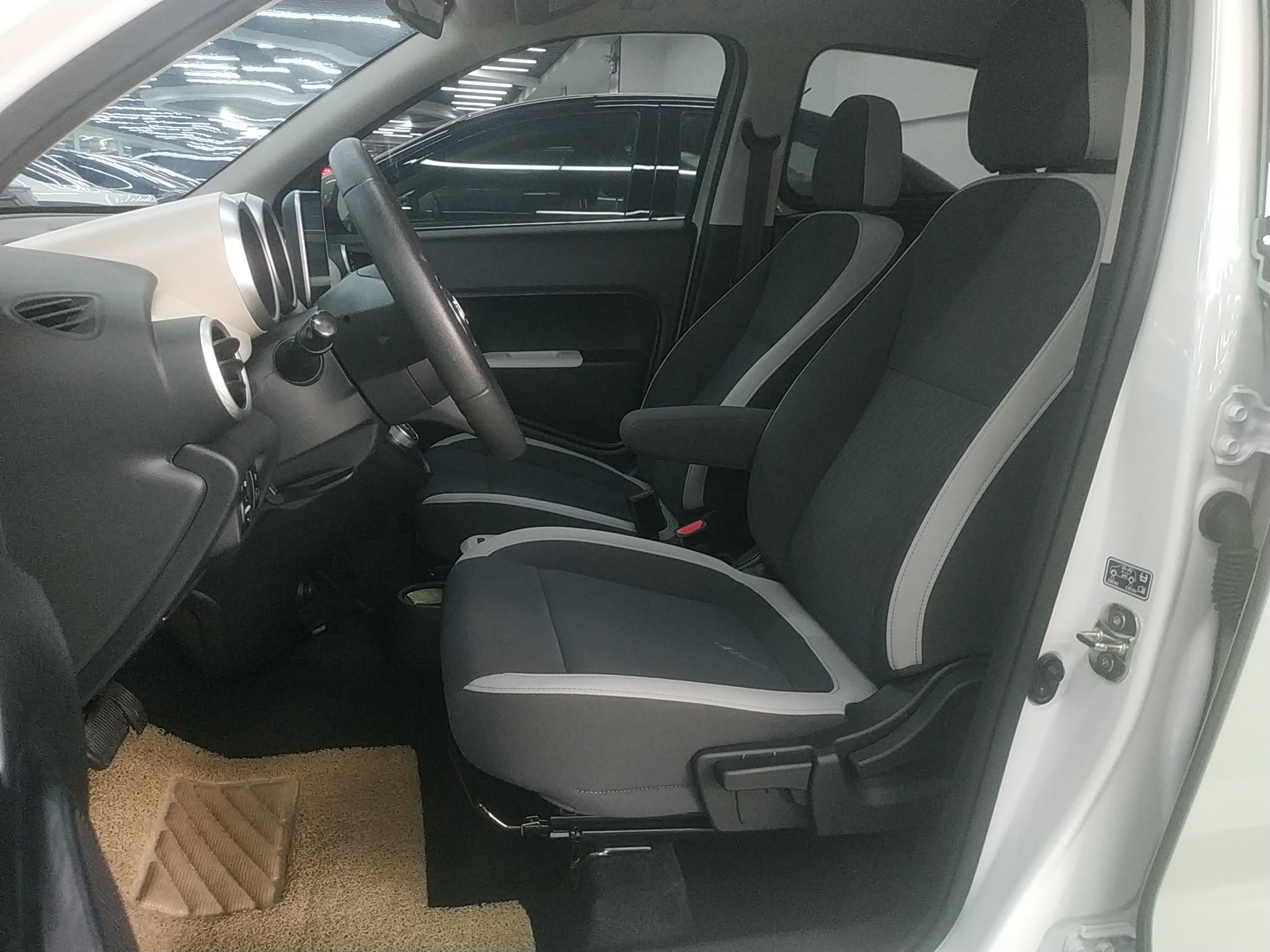 欧拉黑猫 2022款 301km 萌宠版