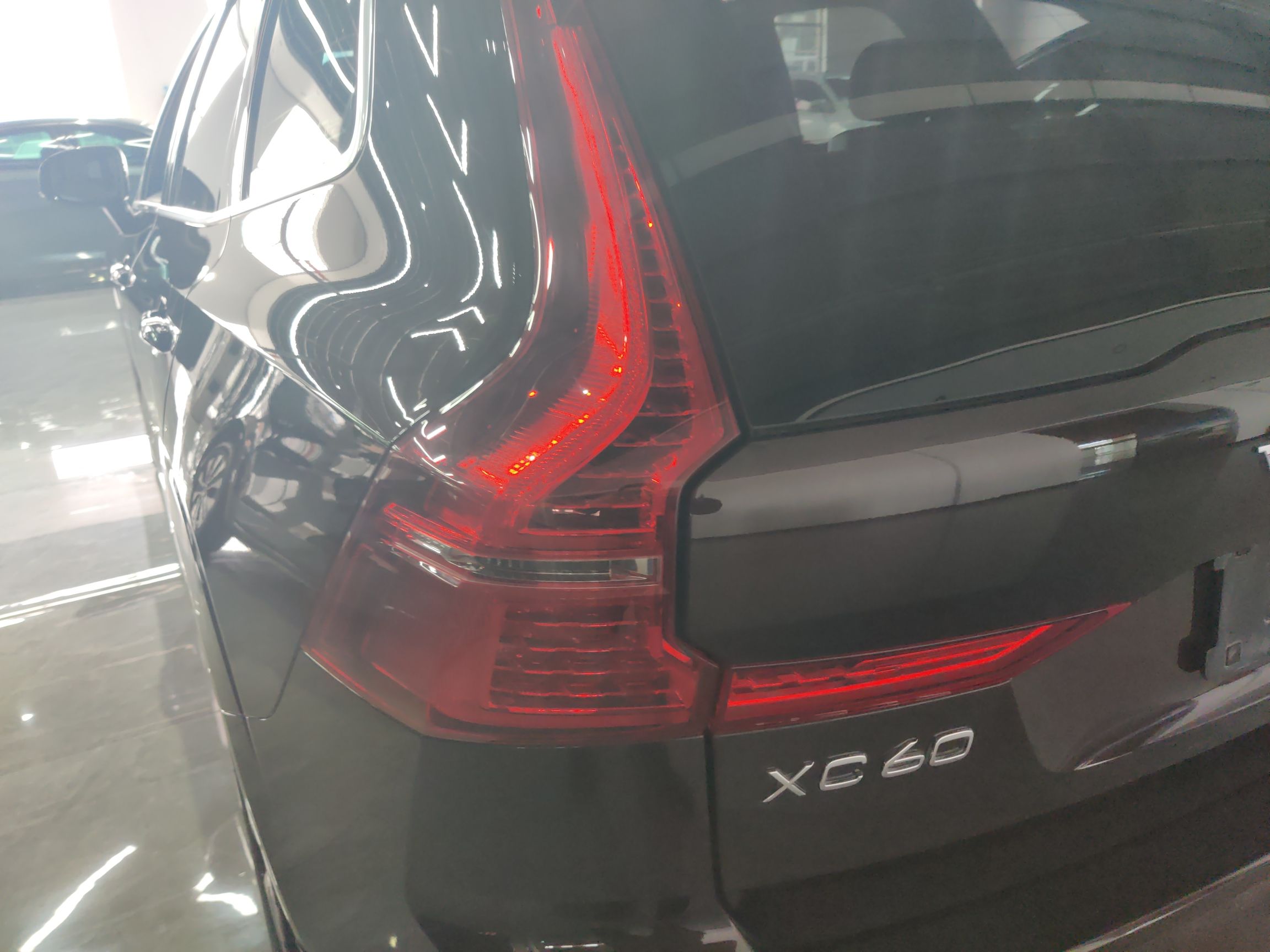 沃尔沃XC60 2020款 T5 四驱智逸豪华版