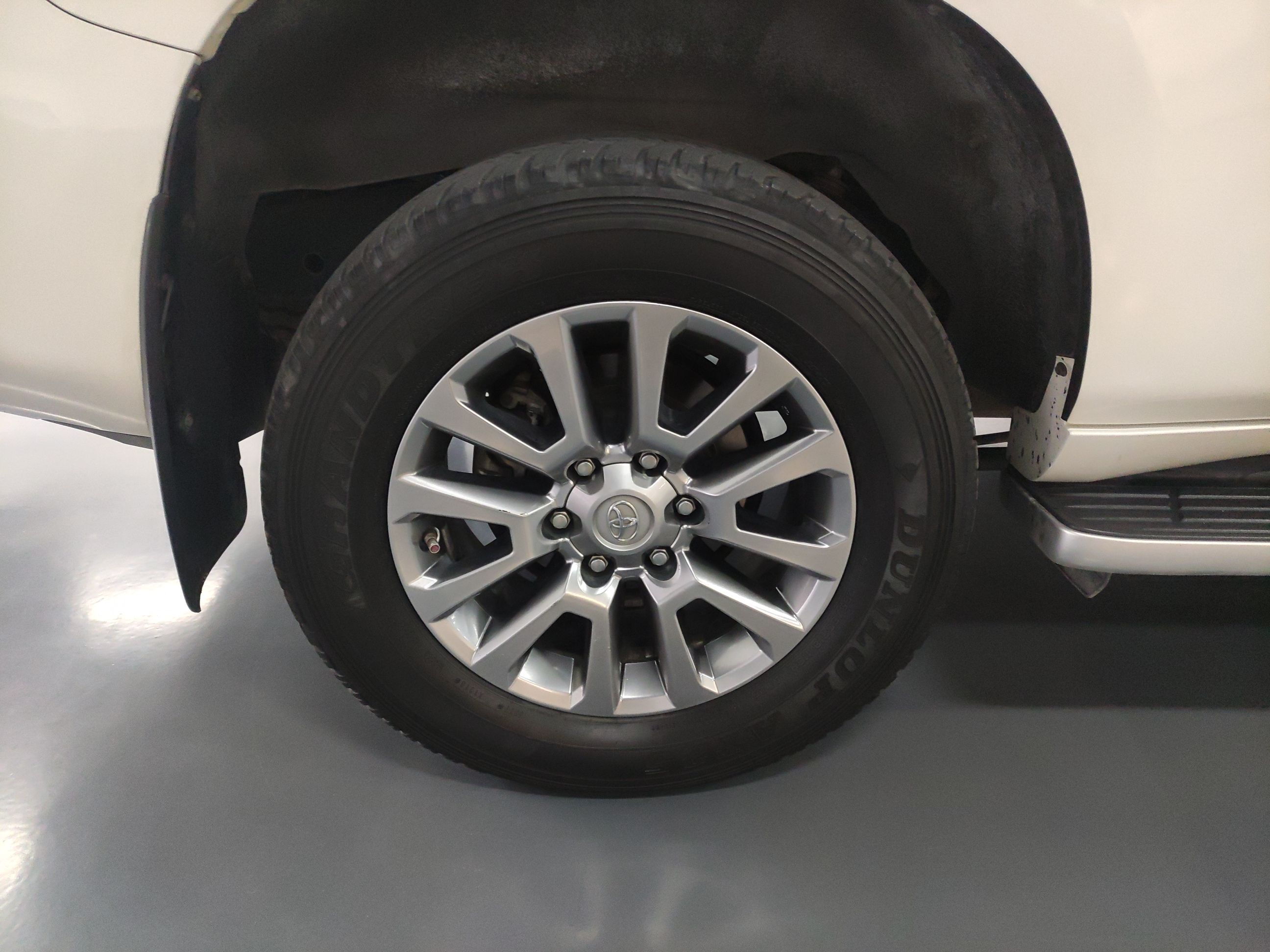 丰田 普拉多 2018款 3.5L 自动TX-L后挂备胎