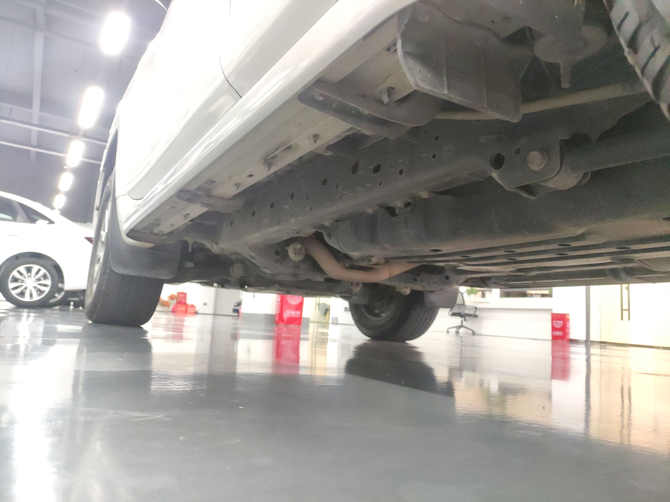 丰田 普拉多 2018款 3.5L 自动TX-L后挂备胎