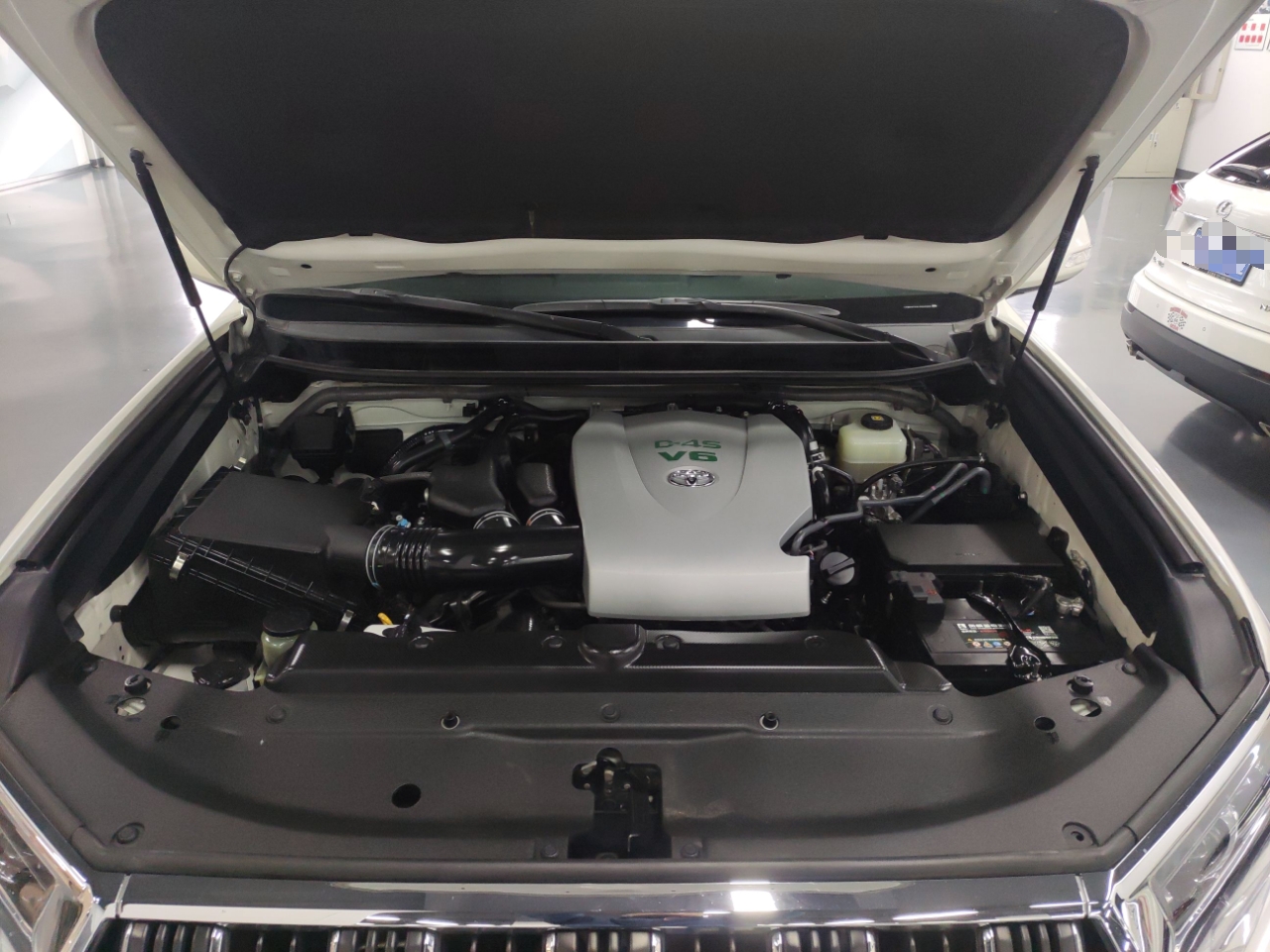 丰田 普拉多 2018款 3.5L 自动TX-L后挂备胎