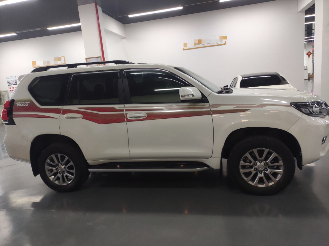 丰田 普拉多 2018款 3.5L 自动TX-L后挂备胎