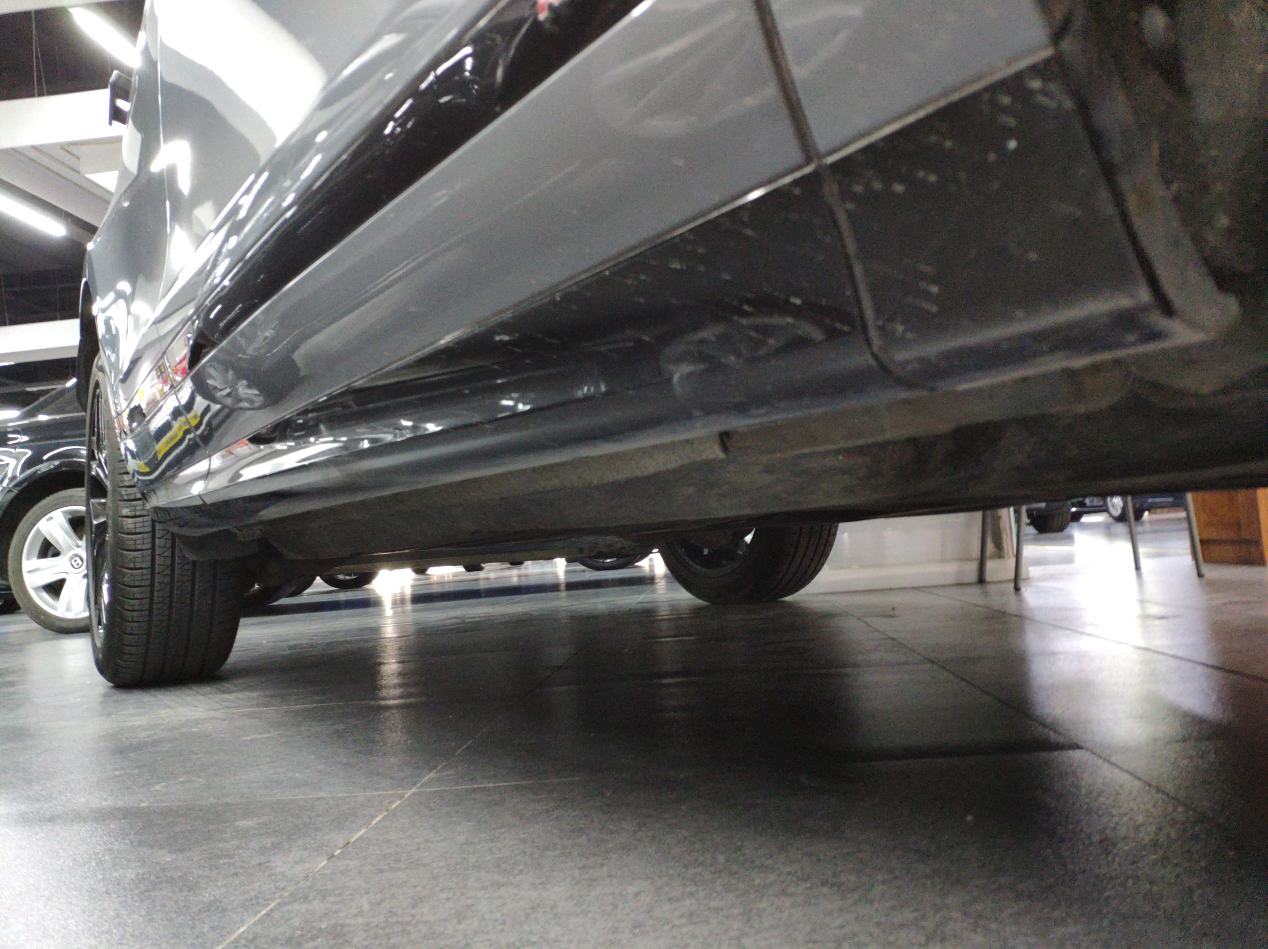 路虎 揽胜极光 2020款 249PS R-DYNAMIC S 曜黑运动科技版