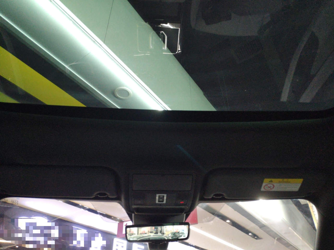 路虎 揽胜极光 2020款 249PS R-DYNAMIC S 曜黑运动科技版