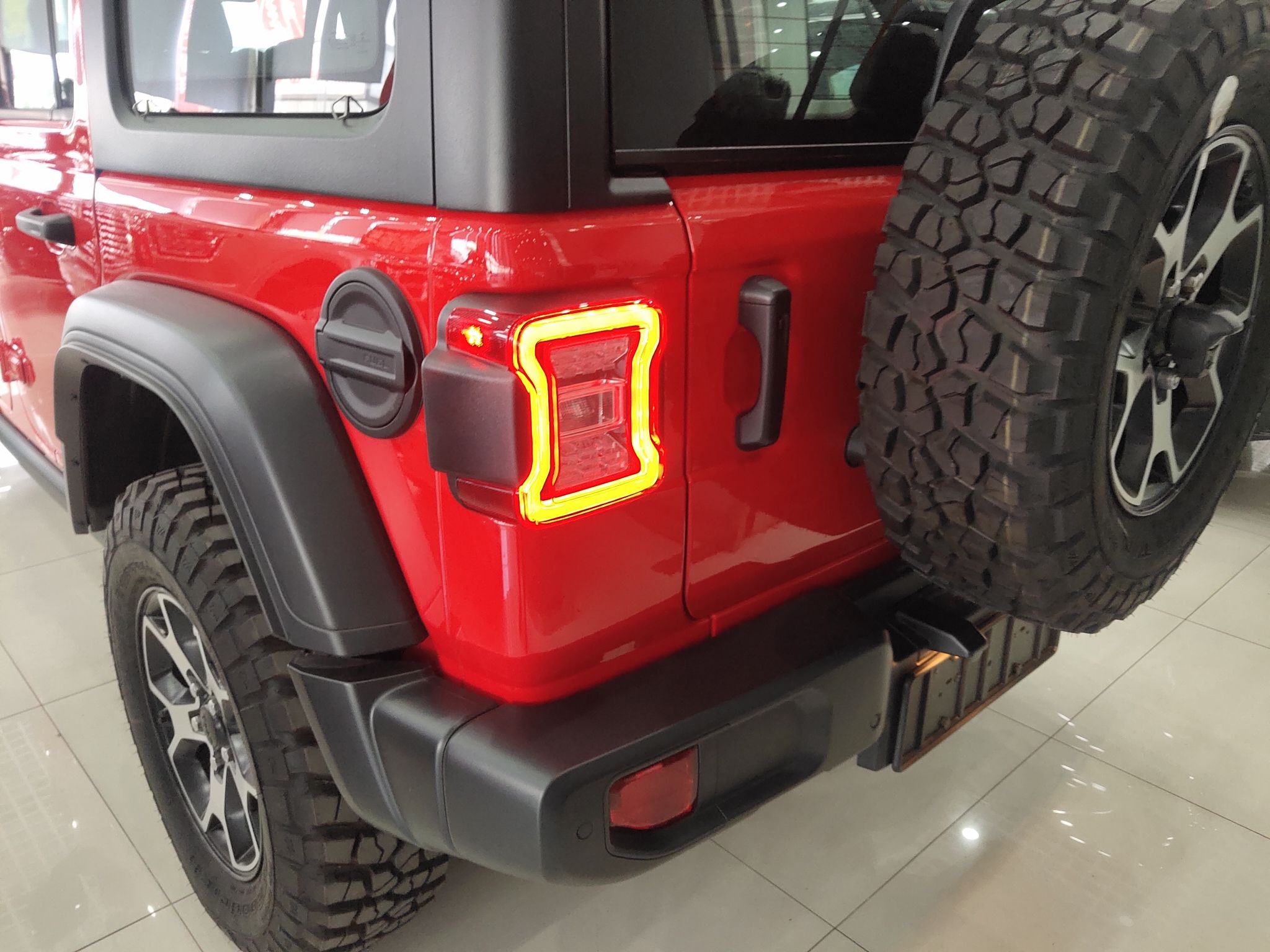 Jeep 牧马人 2021款 2.0T Rubicon 四门版(进口)