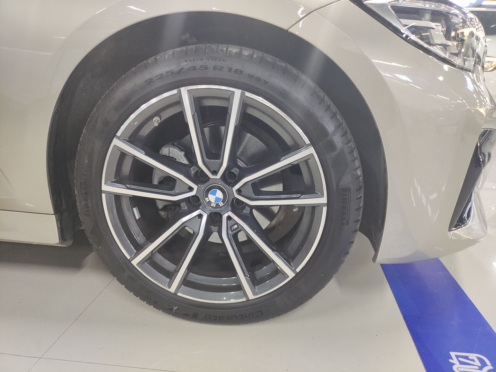 宝马3系 2021款 改款 320Li M运动套装