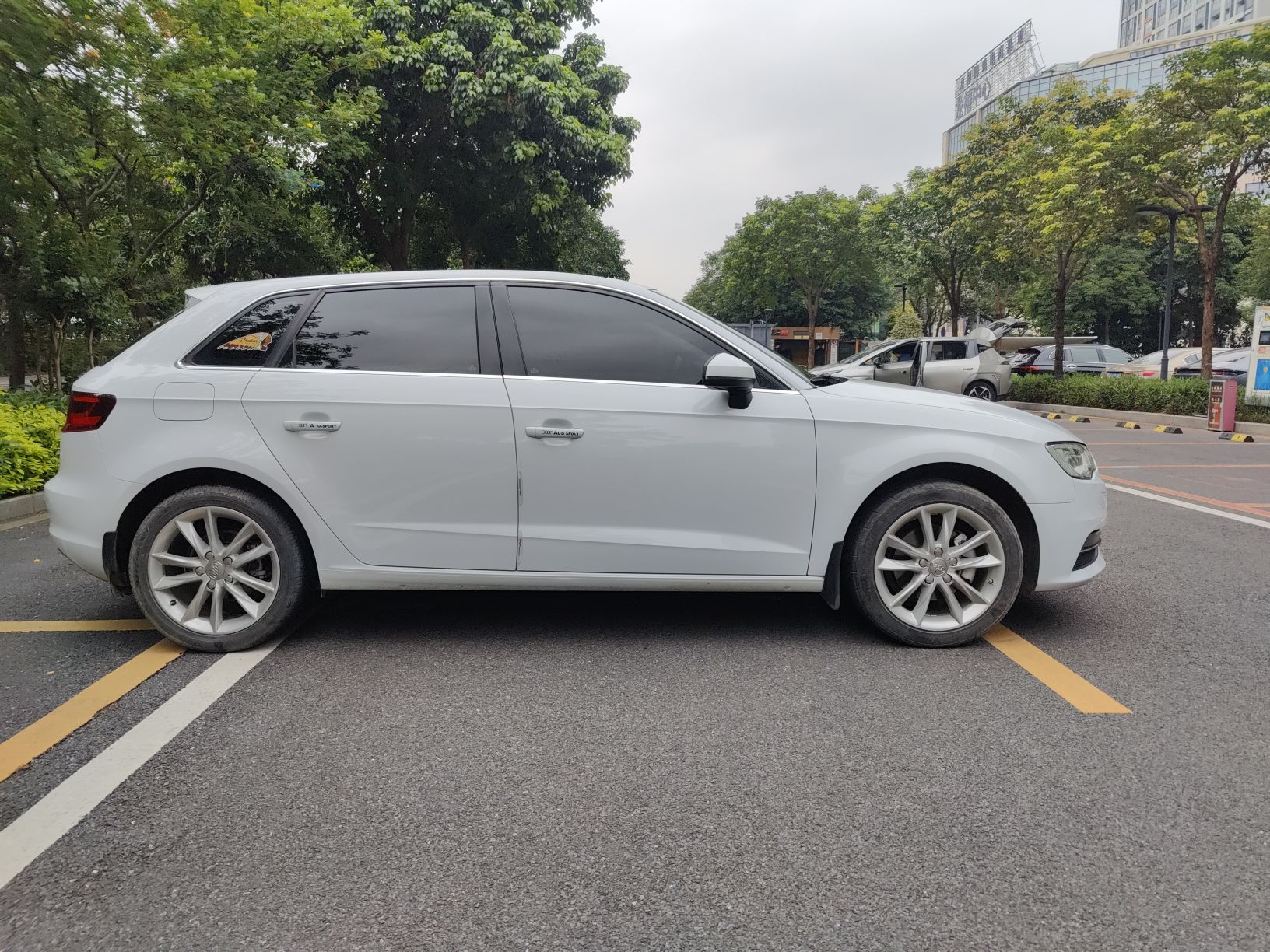 奥迪A3 2015款 Sportback 35 TFSI 百万纪念舒享型