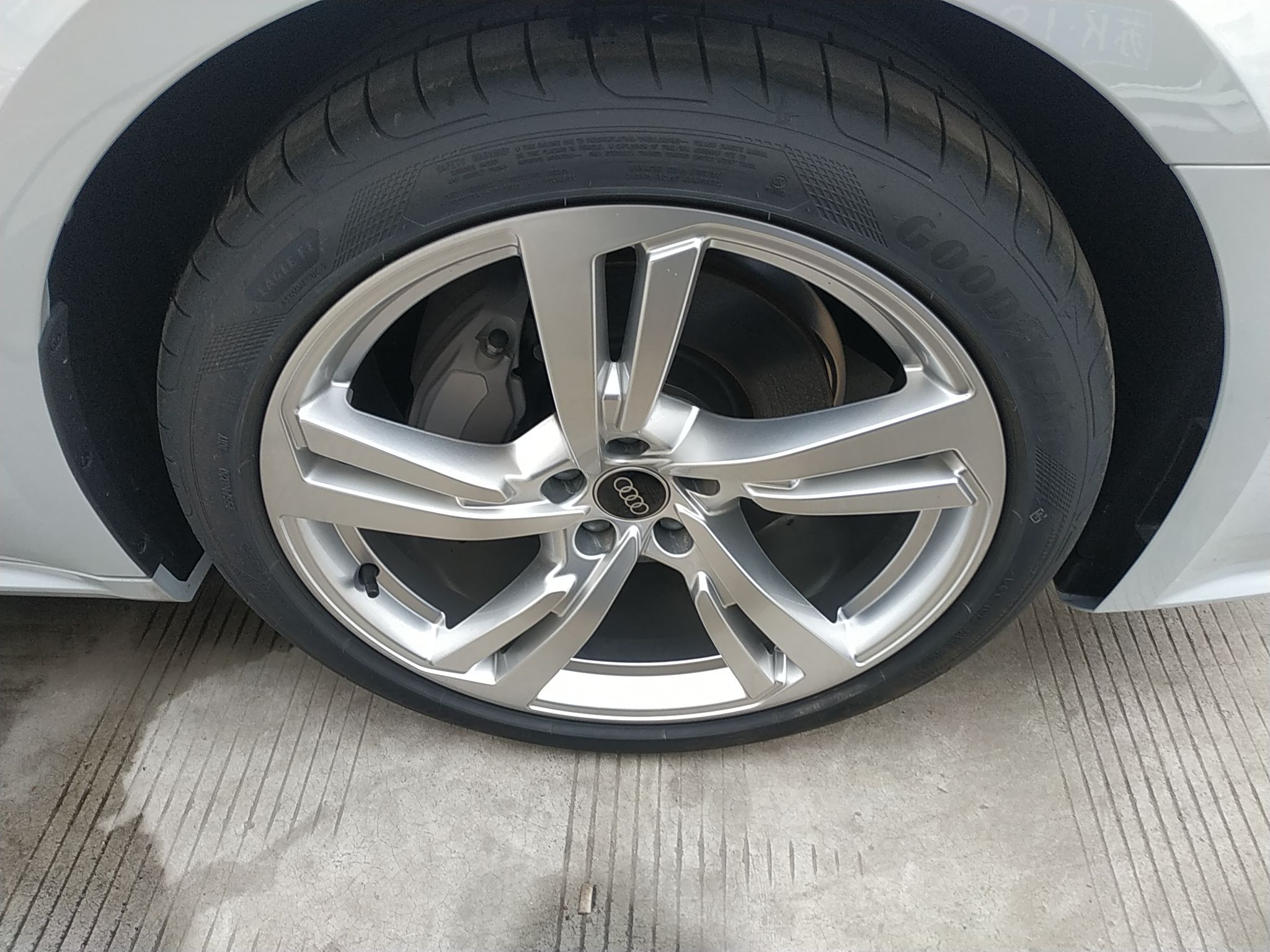 奥迪A7L 2022款 45 TFSI S-line 筑梦未来版