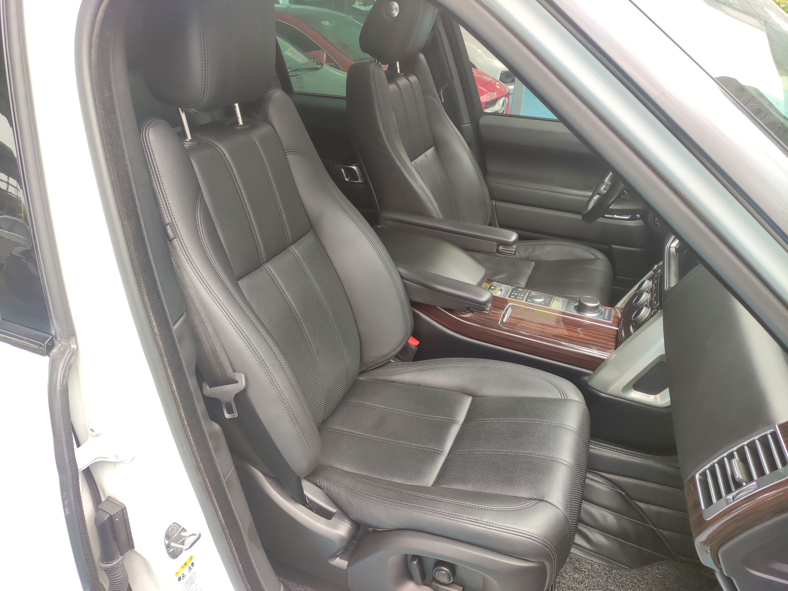 路虎 揽胜 2016款 3.0 V6 SC Vogue(进口)