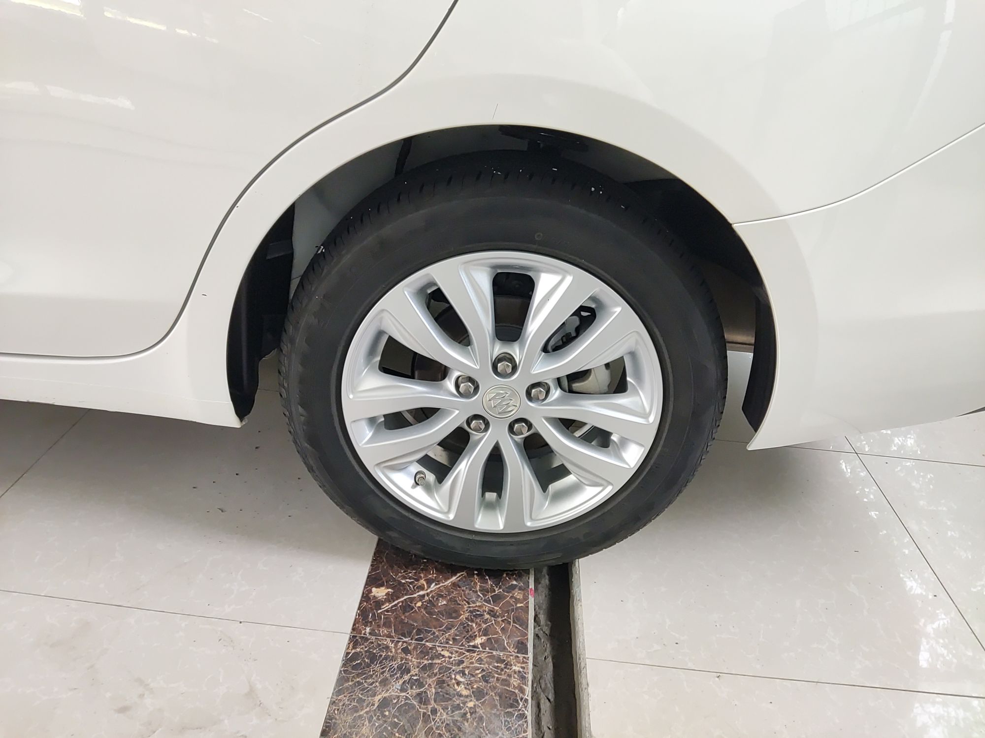 别克 英朗 2021款 改款 典范 1.5L 自动精英型