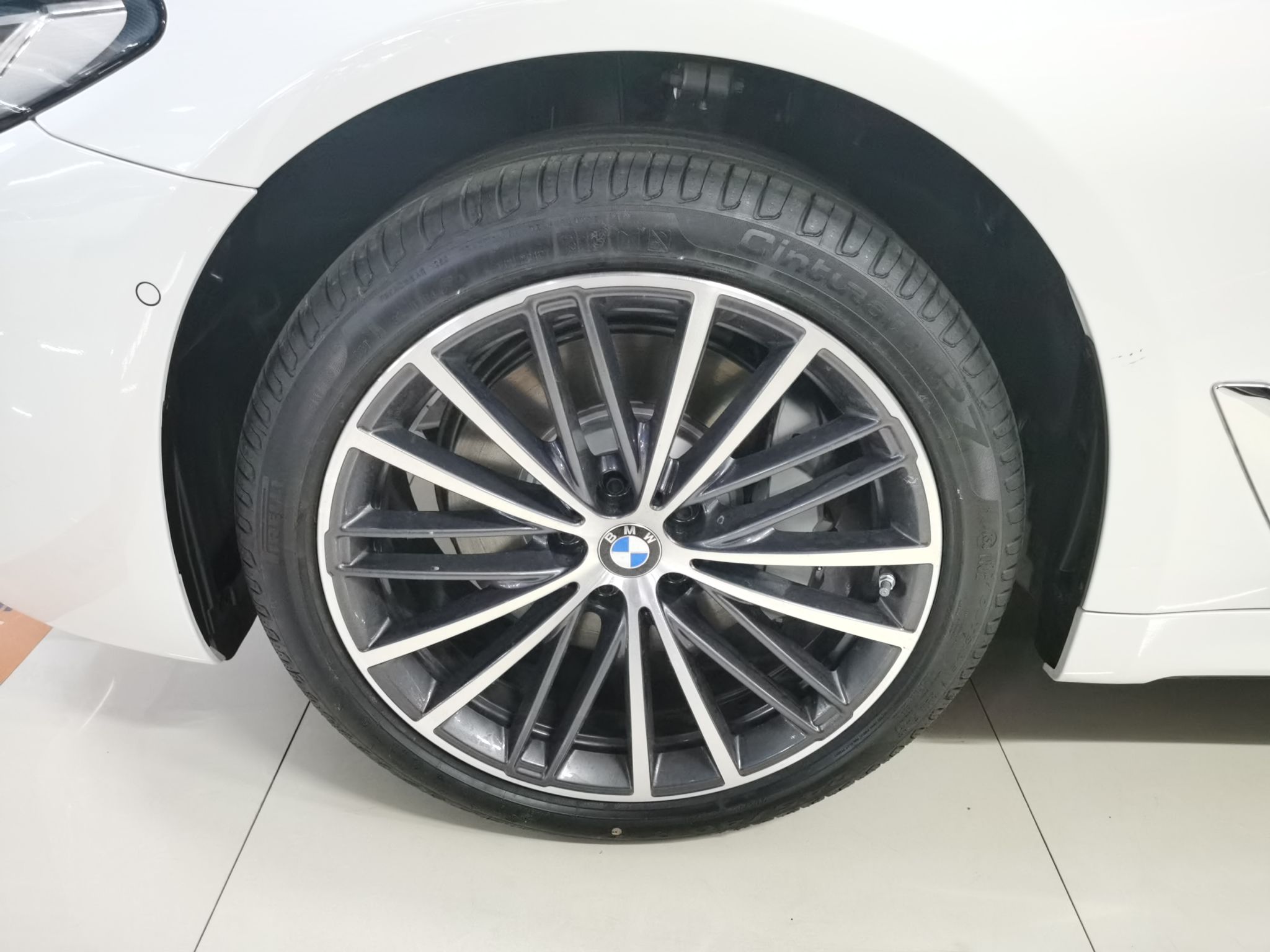 宝马5系 2023款 530Li 领先型 M运动套装