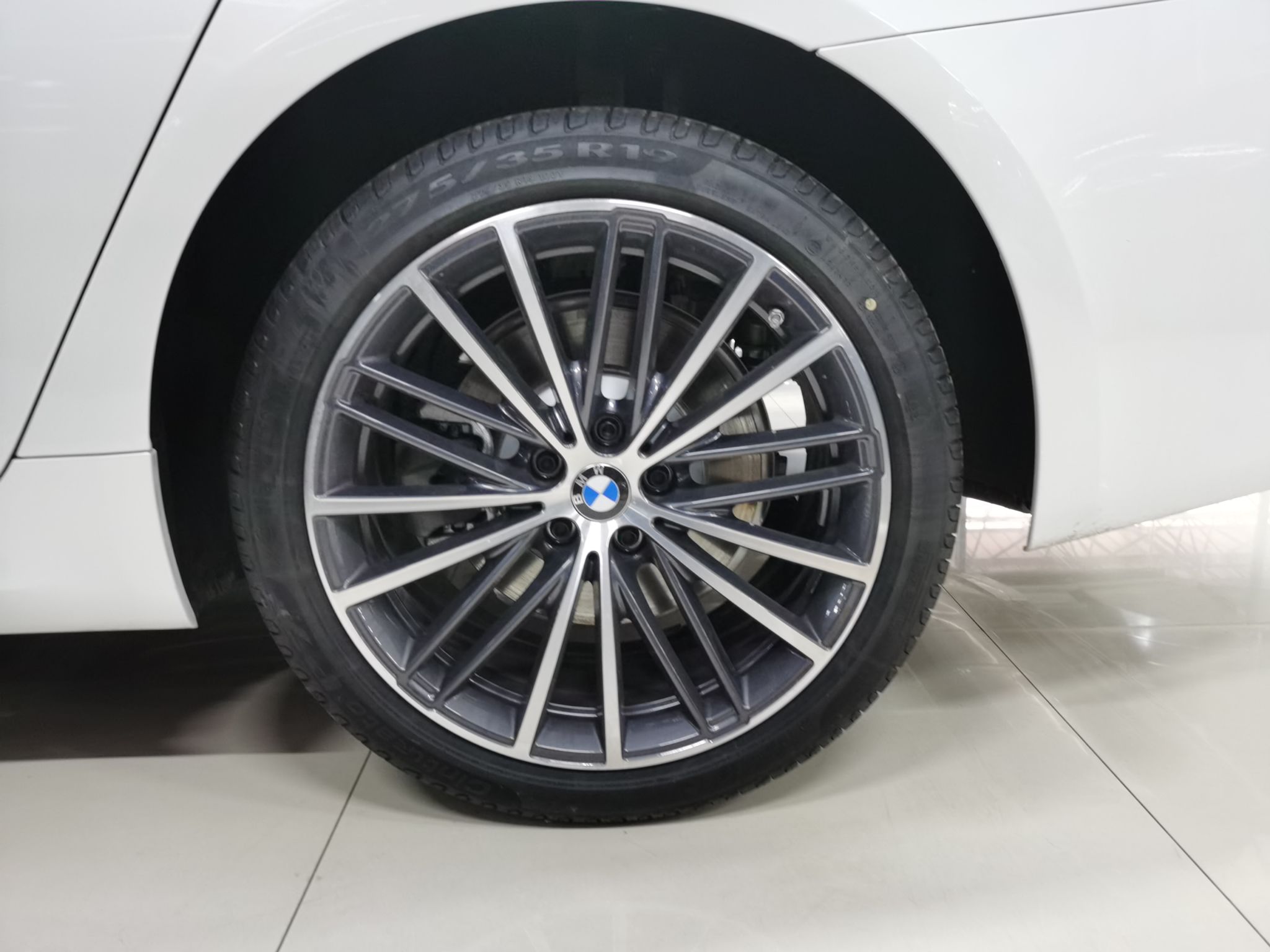 宝马5系 2023款 530Li 领先型 M运动套装