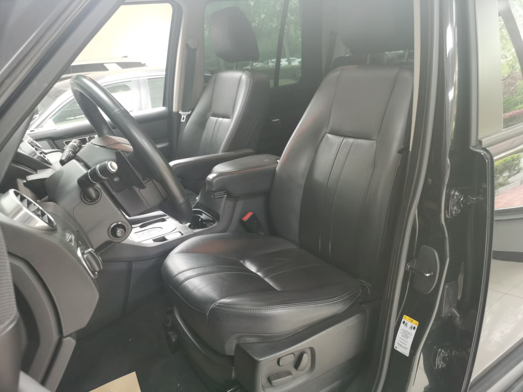 路虎 发现 2015款 3.0 V6 SC HSE(进口)