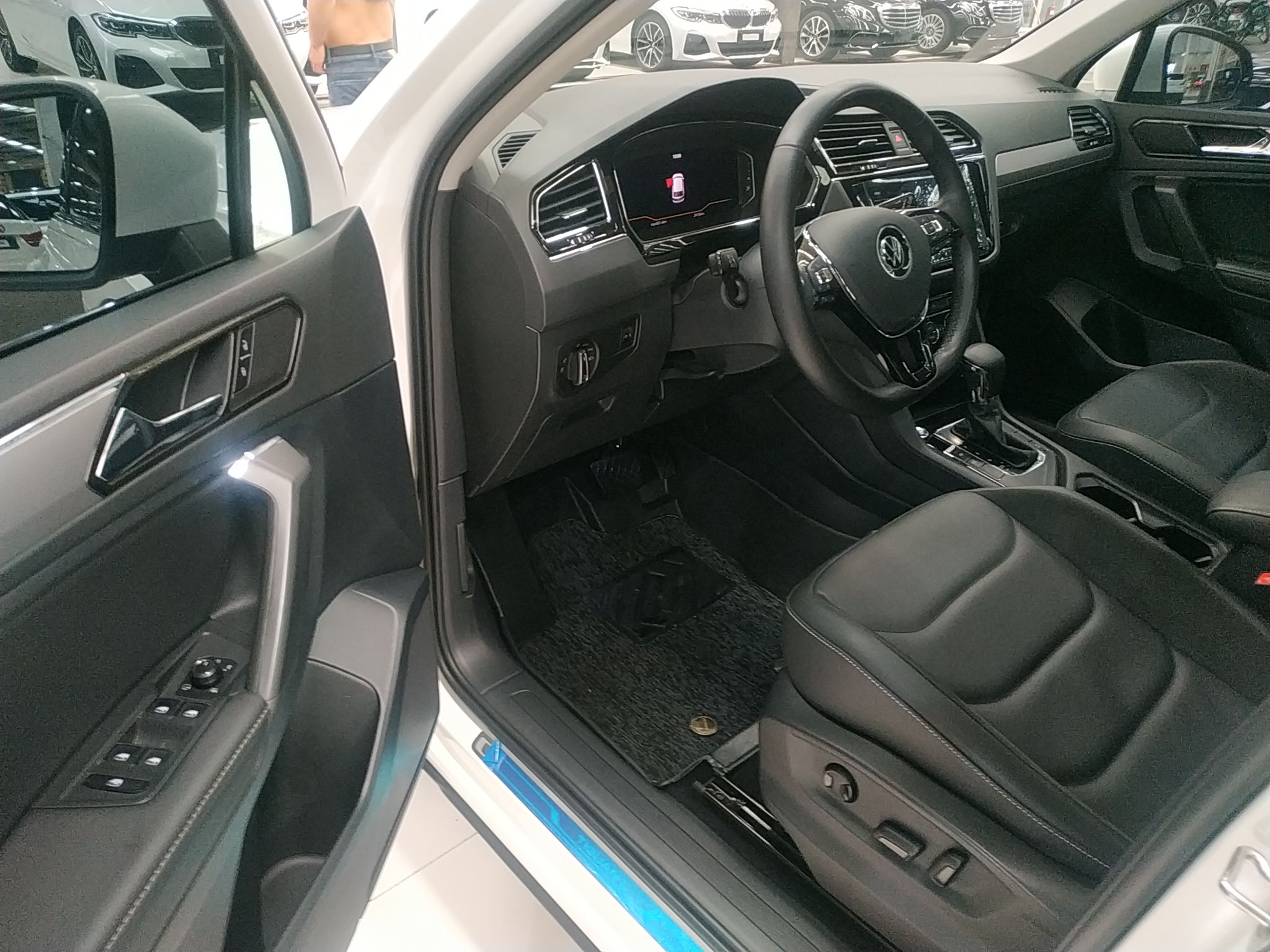 大众 途观L 2021款 330TSI 自动两驱智享版