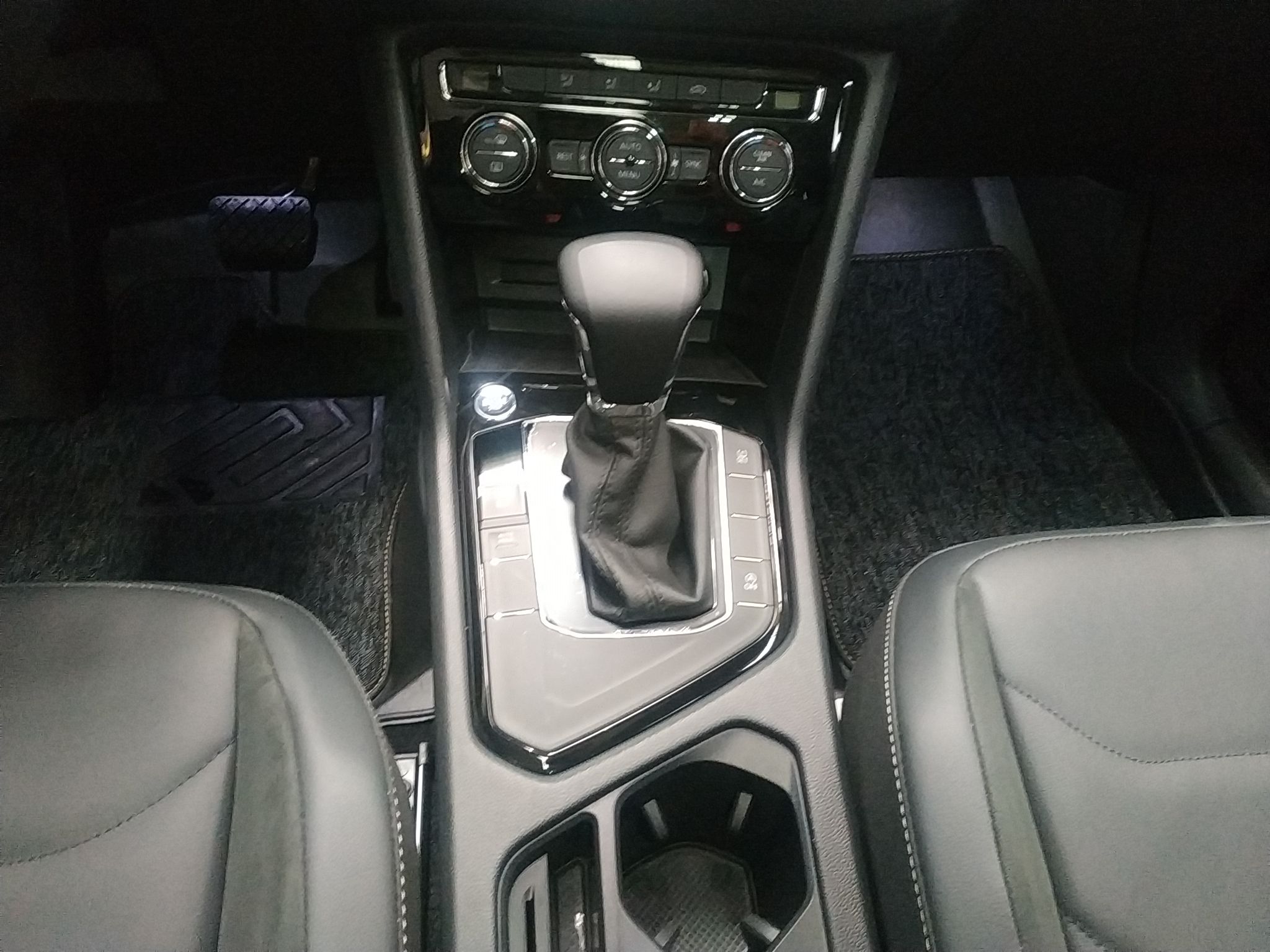 大众 途观L 2021款 330TSI 自动两驱智享版