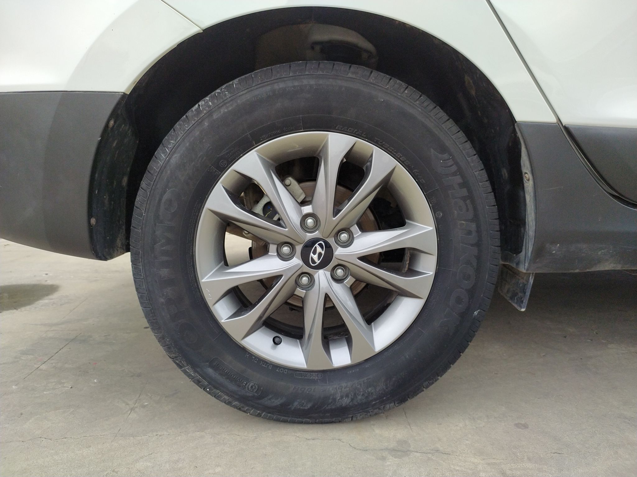 北京现代ix35 2015款 2.0L 自动两驱舒适型 国V车身外观56