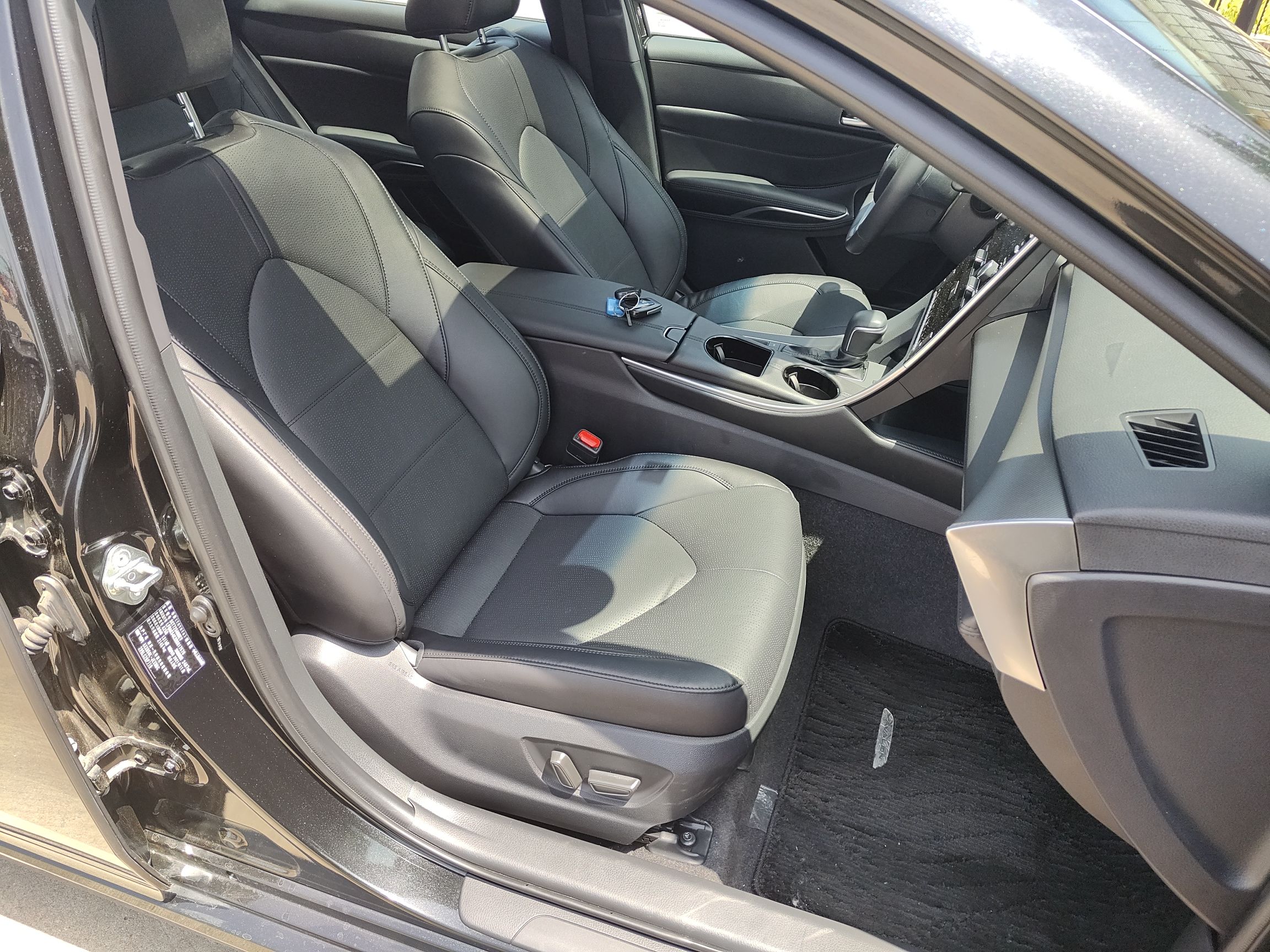 丰田 亚洲龙 2019款 双擎 2.5L 豪华版 国VI