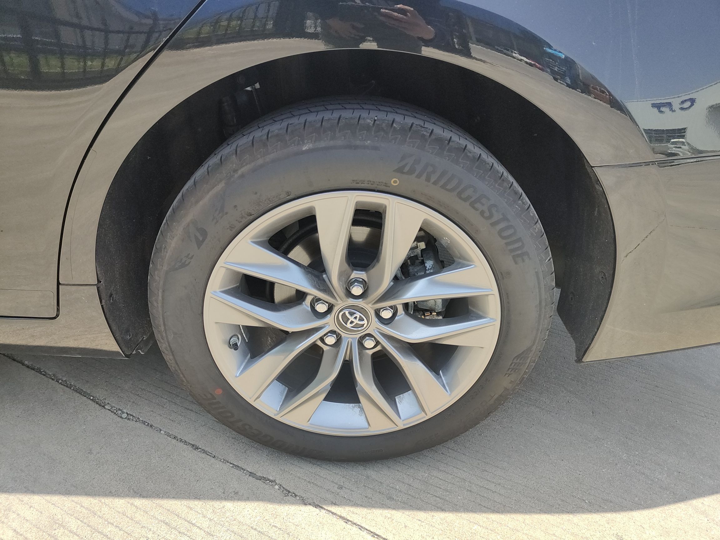 丰田 亚洲龙 2019款 双擎 2.5L 豪华版 国VI