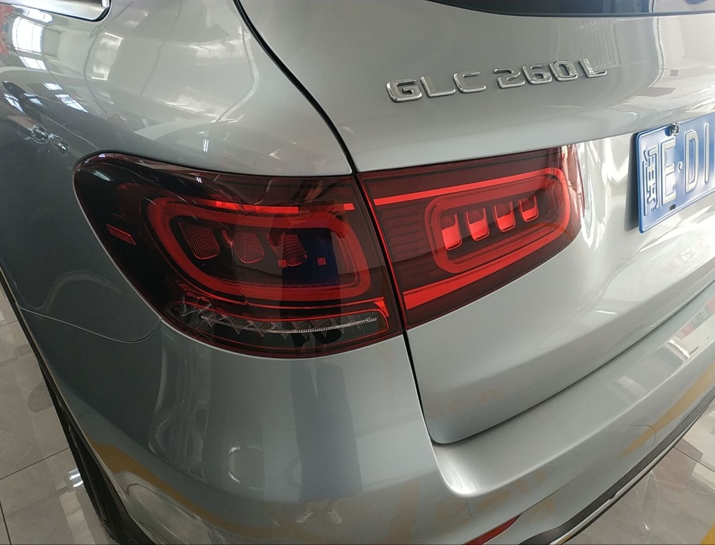 奔驰GLC级 2022款 改款二 GLC 260 L 4MATIC 豪华型