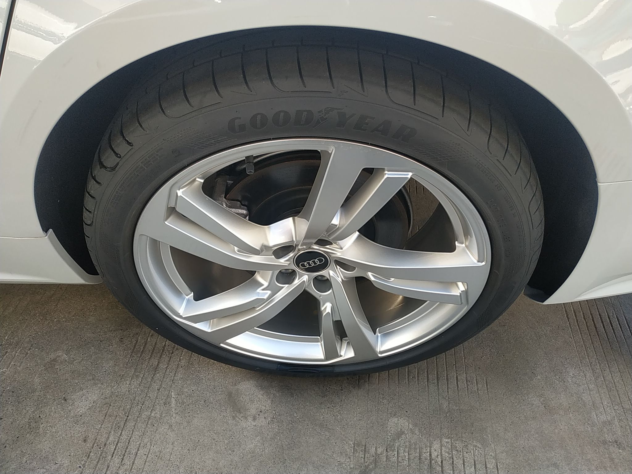 奥迪A7L 2022款 45 TFSI S-line 筑梦未来版