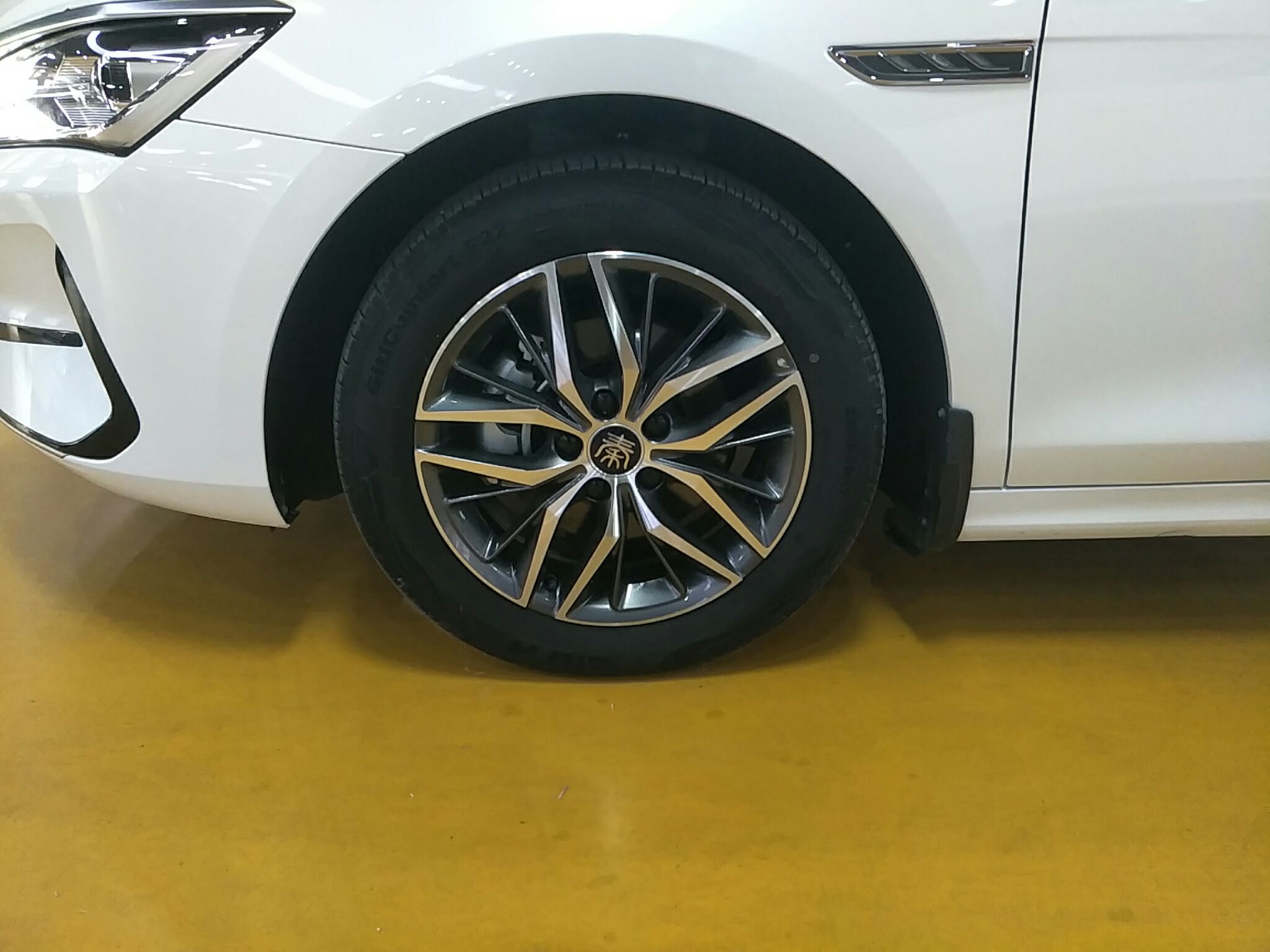 比亚迪 秦PLUS 2021款 EV 500KM 豪华型