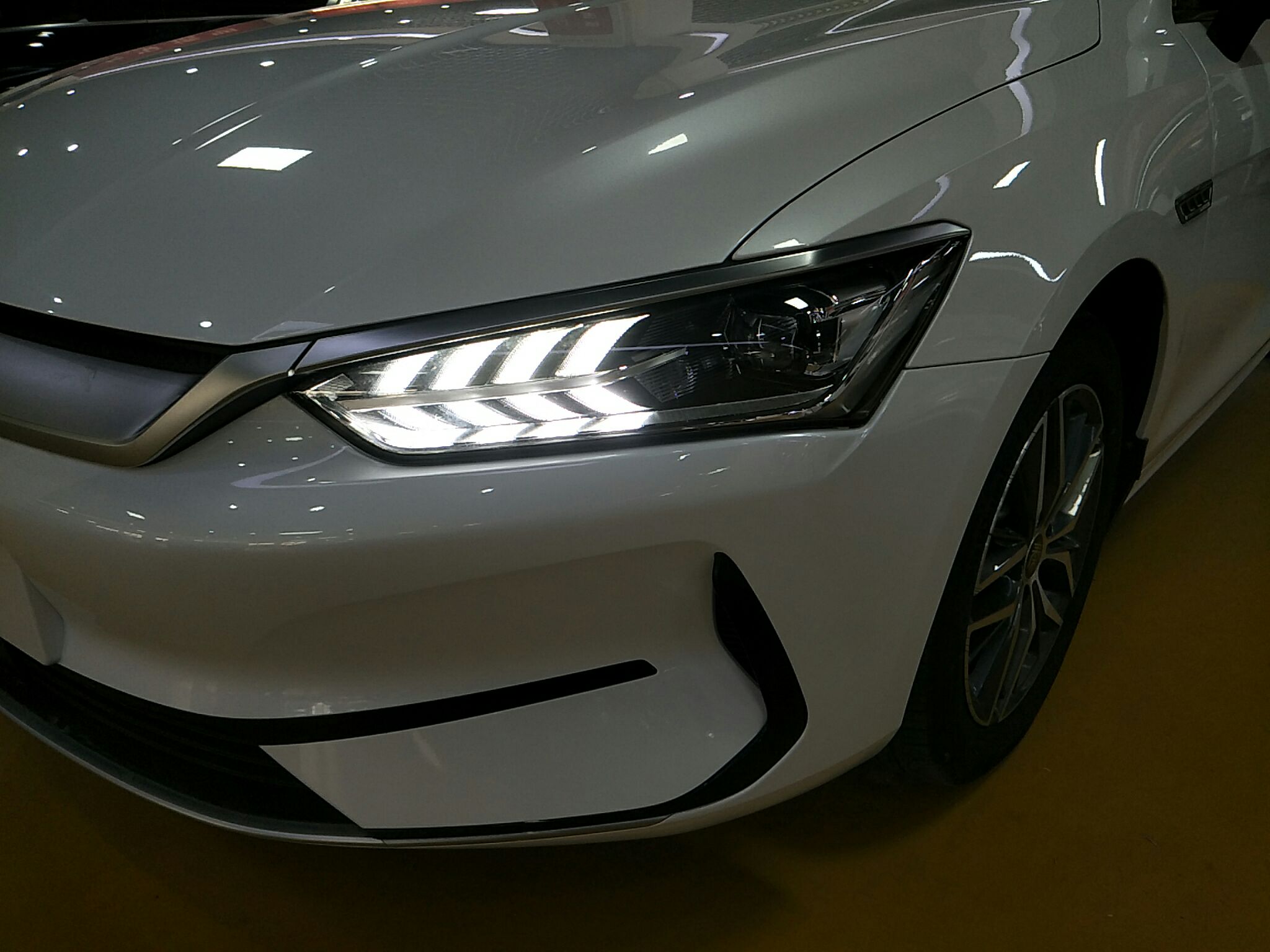 比亚迪 秦PLUS 2021款 EV 500KM 豪华型