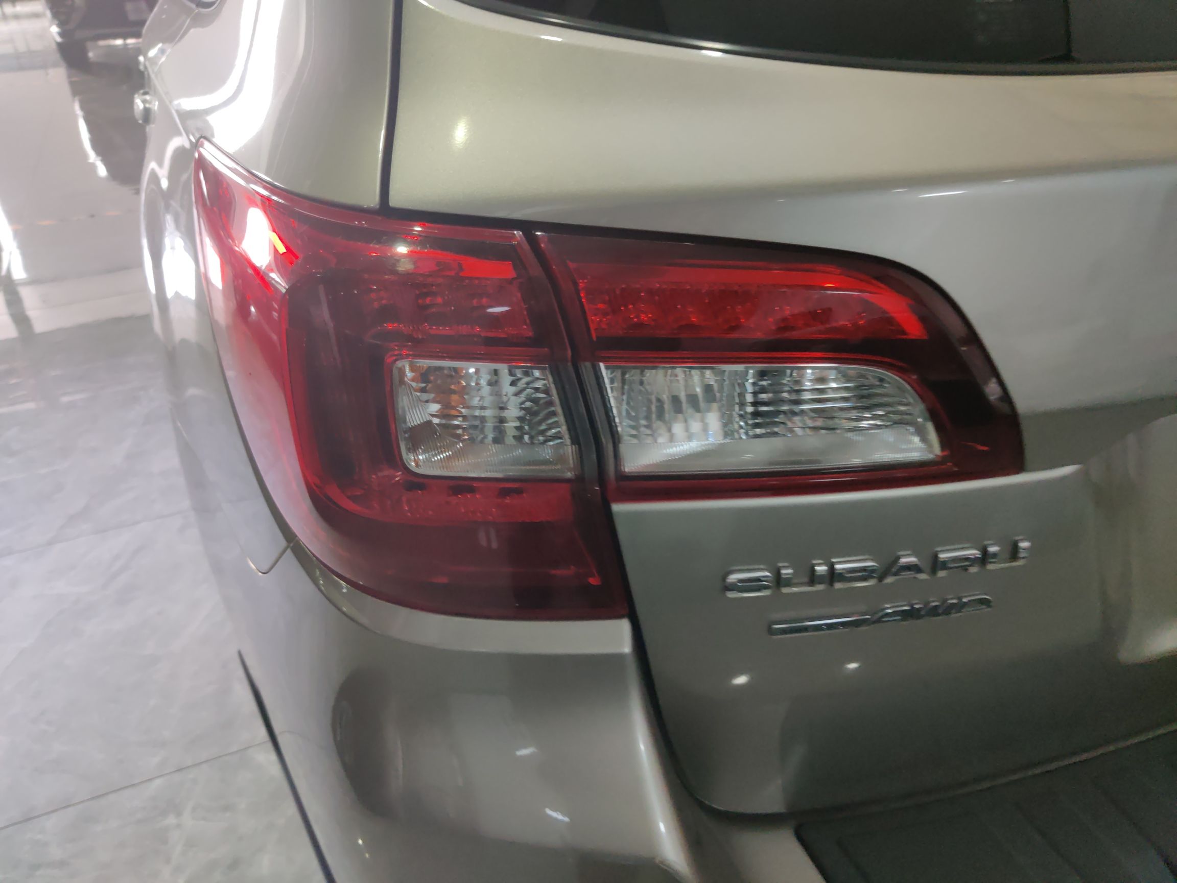 斯巴鲁 傲虎 2016款 2.5i 豪华导航版