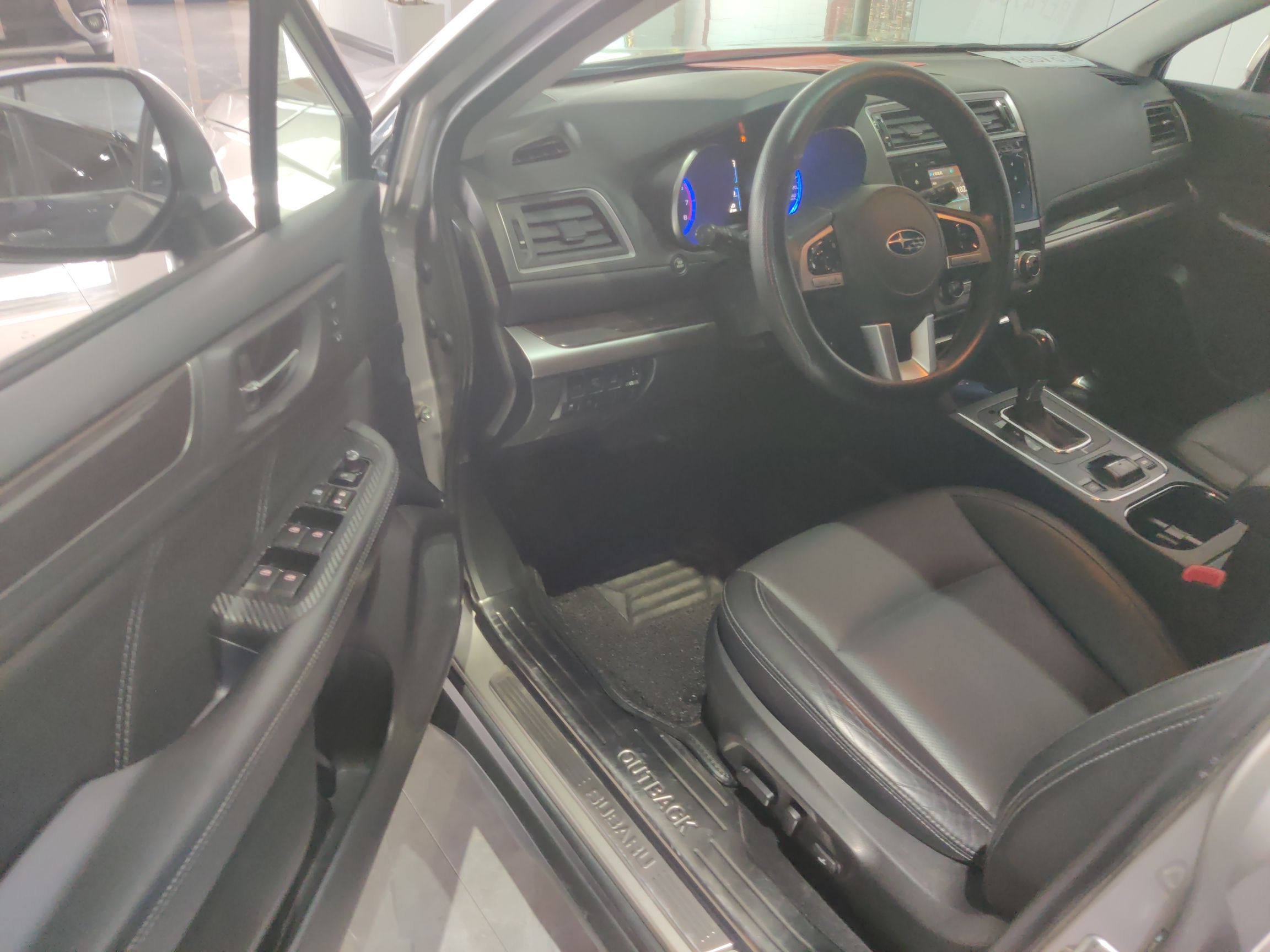 斯巴鲁 傲虎 2016款 2.5i 豪华导航版