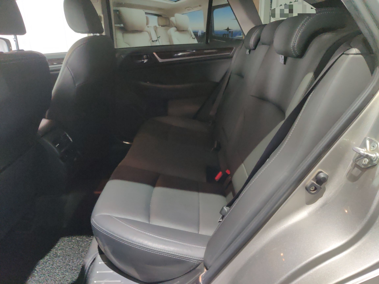 斯巴鲁 傲虎 2016款 2.5i 豪华导航版