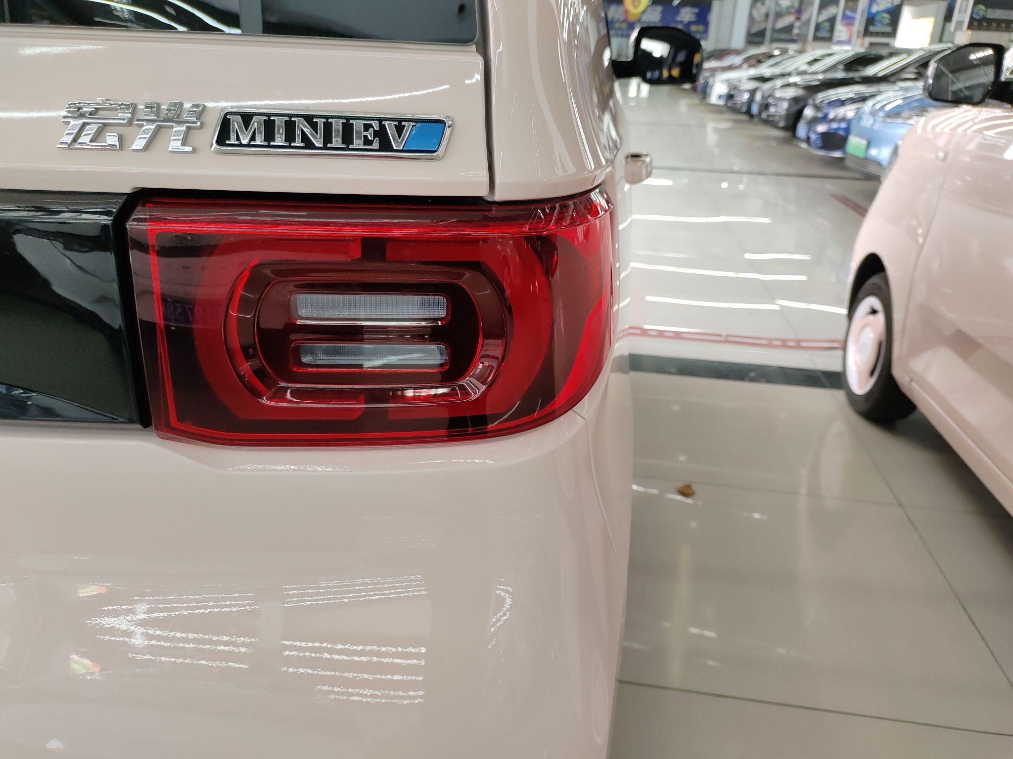 五菱汽车 宏光MINI EV 2021款 马卡龙时尚款 三元锂