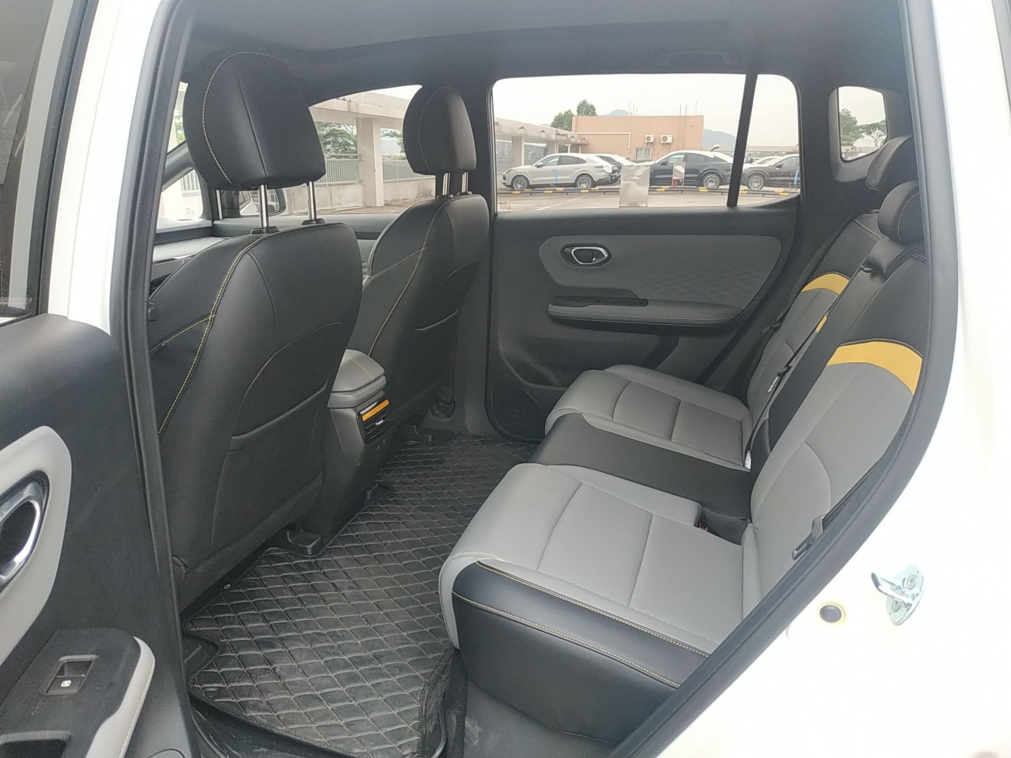 广汽埃安 AION Y 2022款 70 科技版