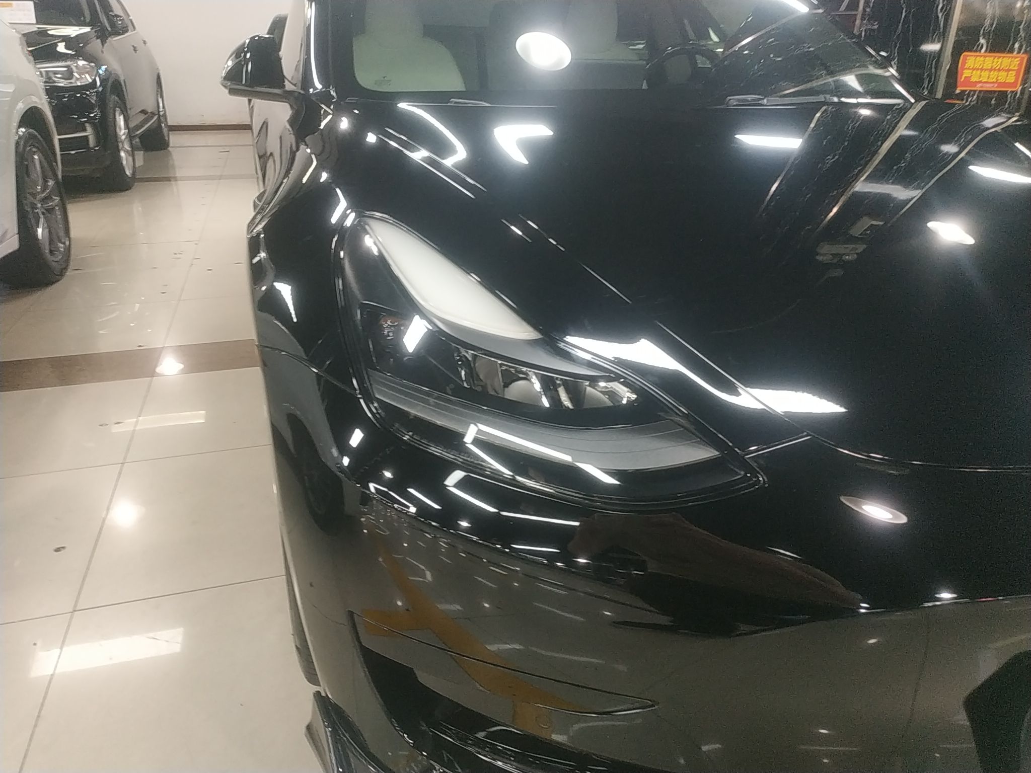 特斯拉 Model 3 2021款 标准续航后驱升级版