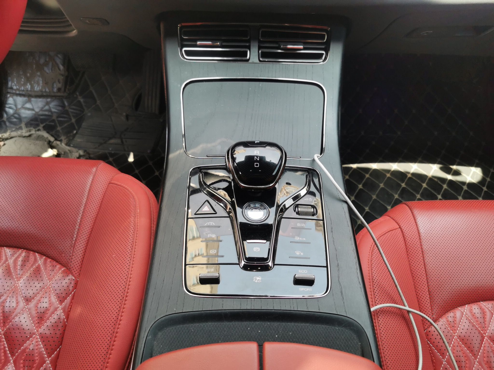 比亚迪 汉 2020款 EV 四驱高性能版旗舰型