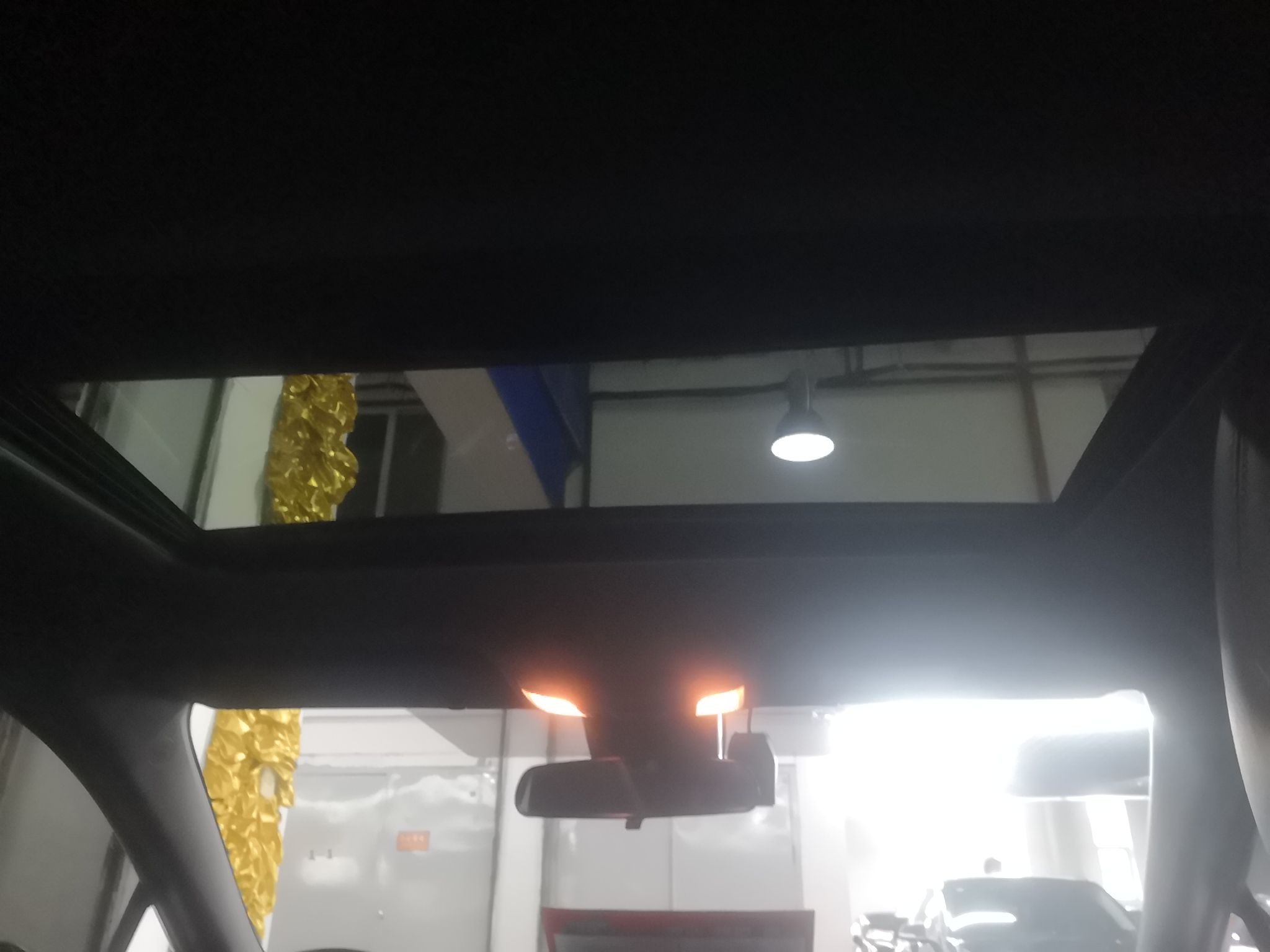 丰田 雷凌 2022款 双擎 1.8H E-CVT运动版